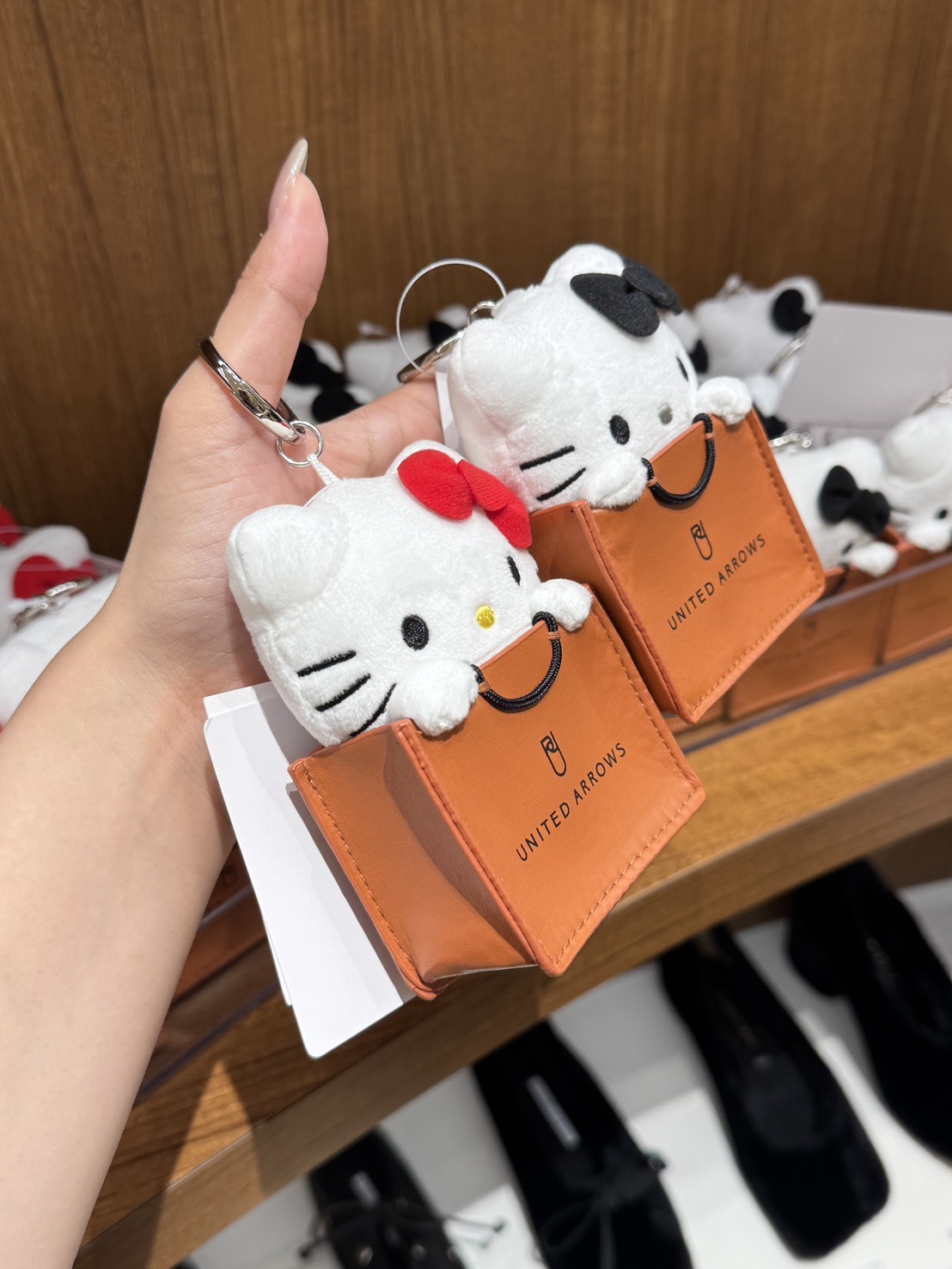 【 出清 】United Arrows x Kitty 聯名吊飾