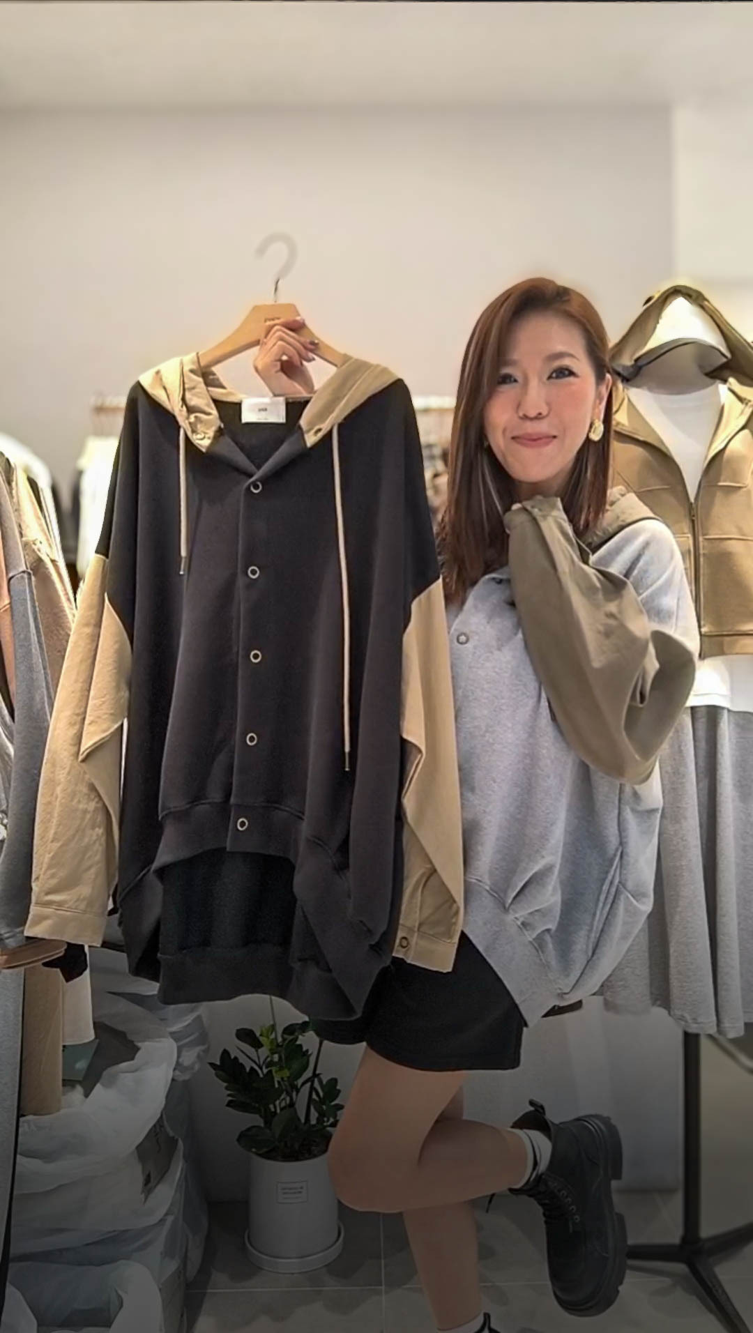 🥰K0698  ▶️拼接連帽 排扣外套 👉B:150cm L:62/78cm