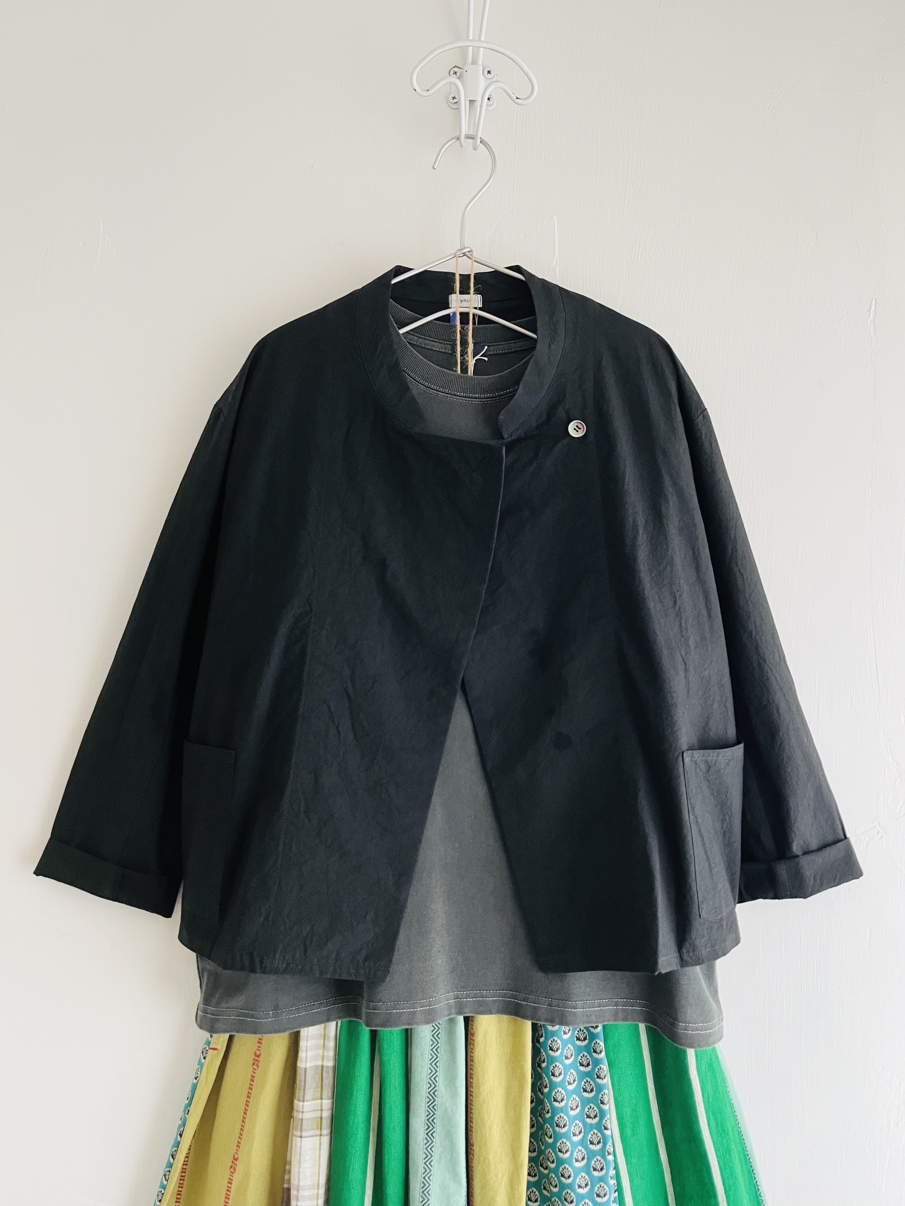 ynir日本製黑色小企領外套