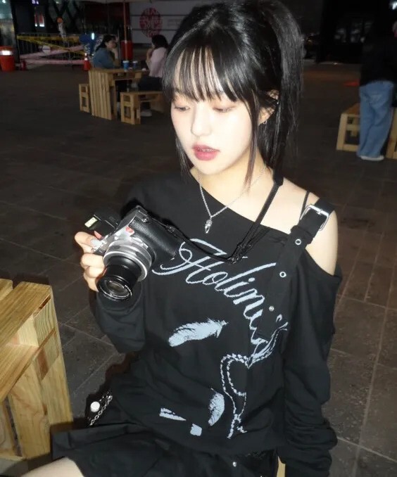 fancy club - one shoulder buckle sweatshirt (black)