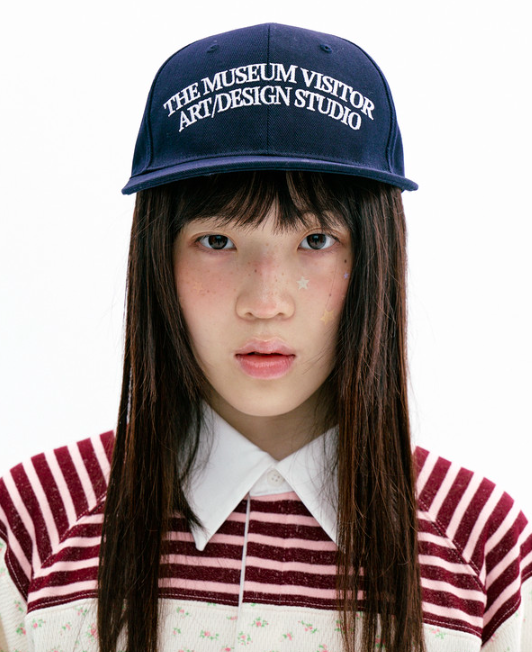 THE MUSEUM VISITOR PONY EMBROIDERY CAP 小馬愛心| FLOMMARKET