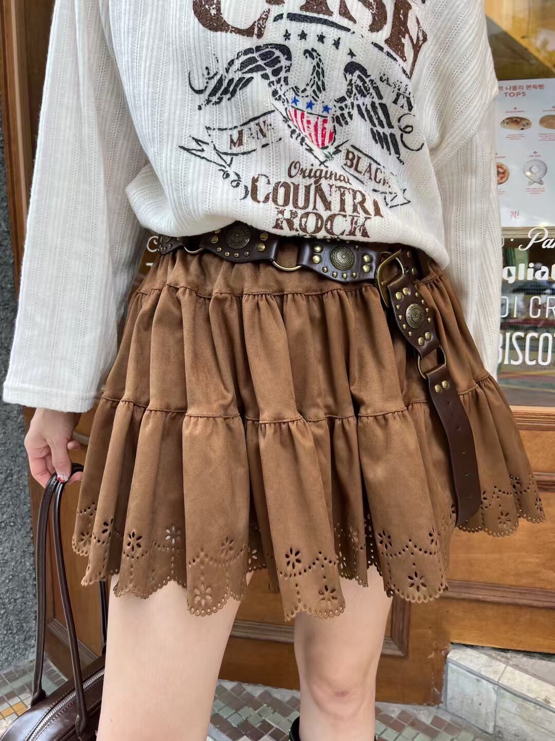 洞洞花邊絨面短裙