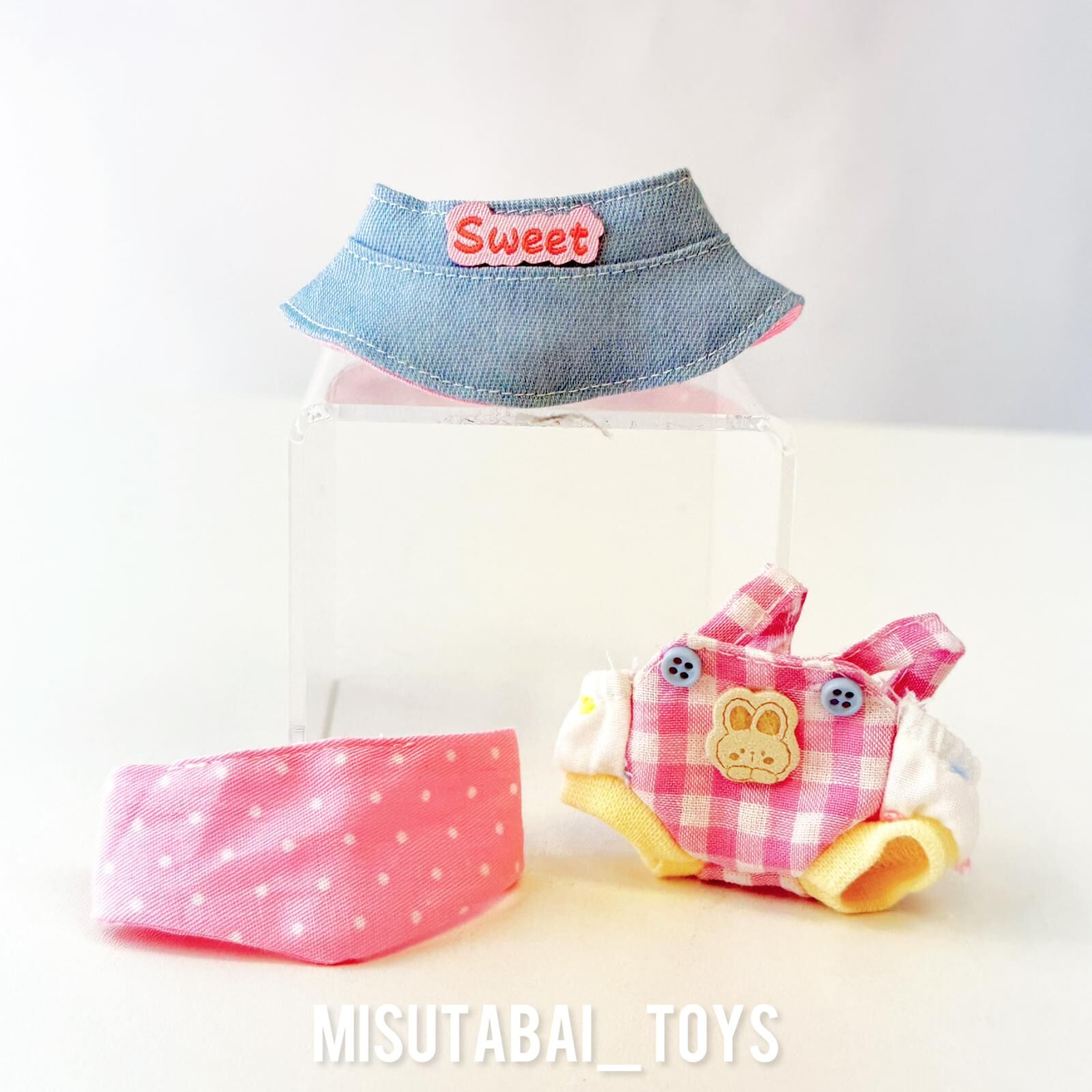 Mini Doll Outfit M29 - 粉紅色格仔吊帶牛仔褲