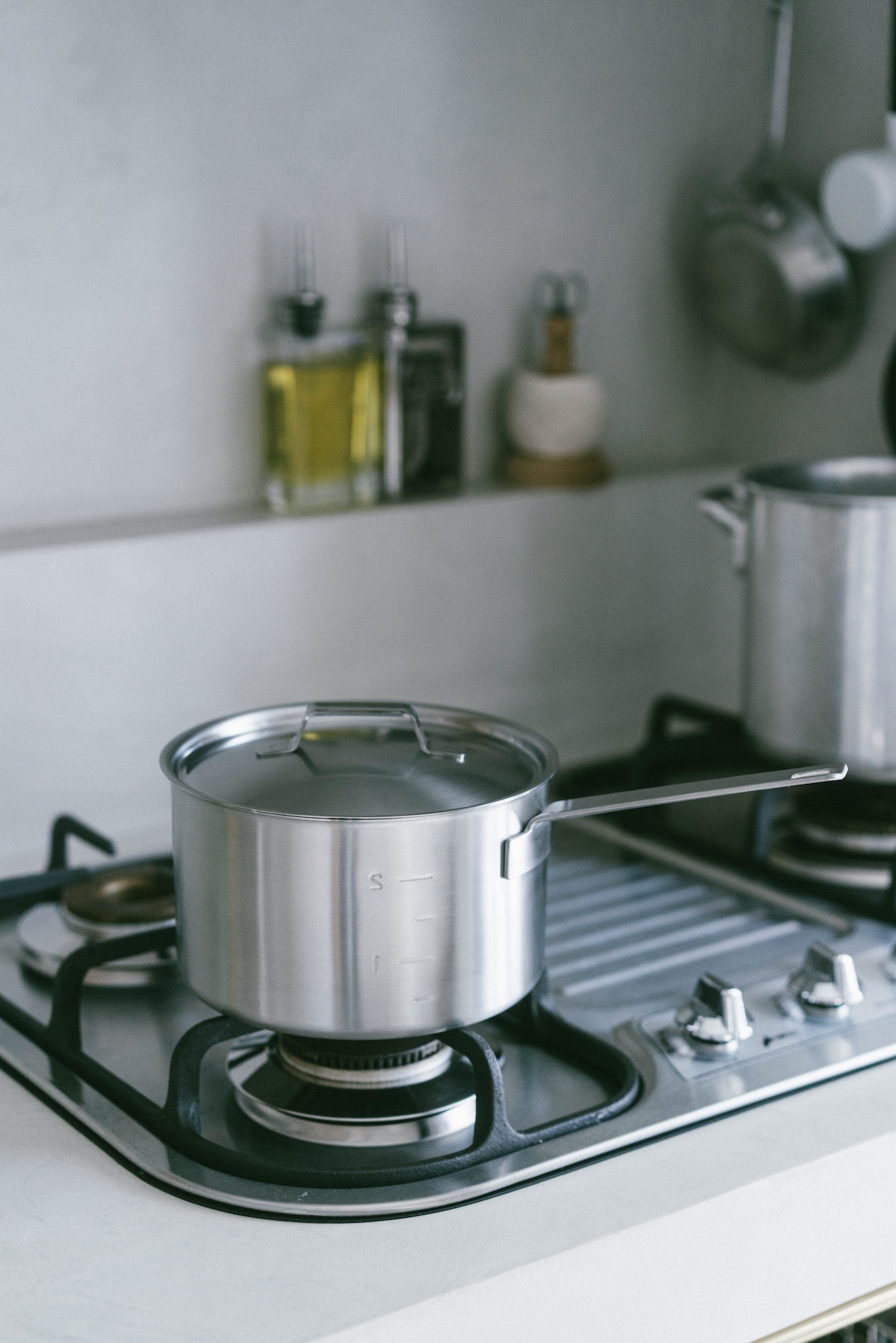 日本製耐腐蝕性19-0不鏽鋼業務用輕量厚底單柄鍋 （含蓋）