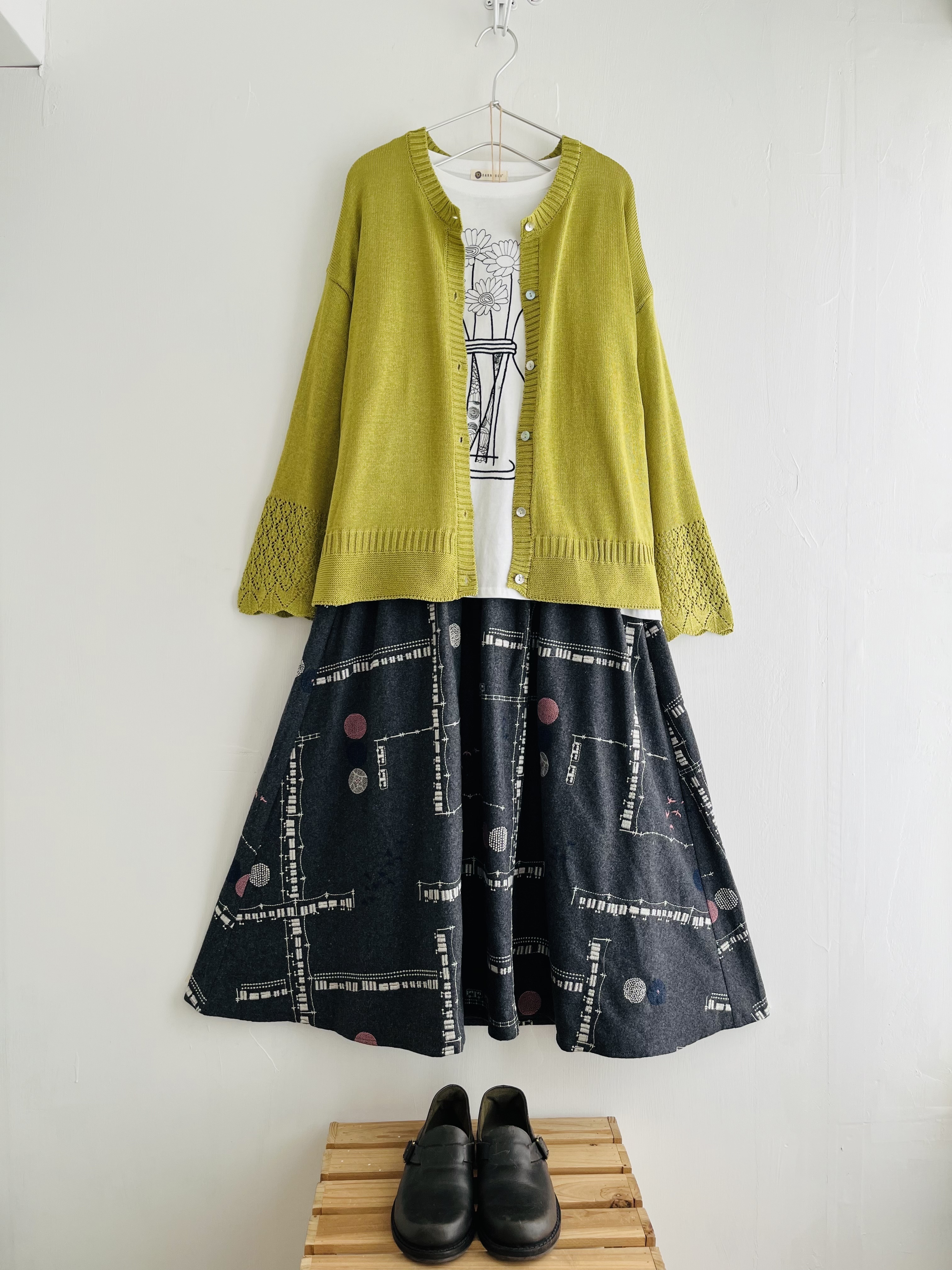 marble SUD灰色刺繡半橡筋裙