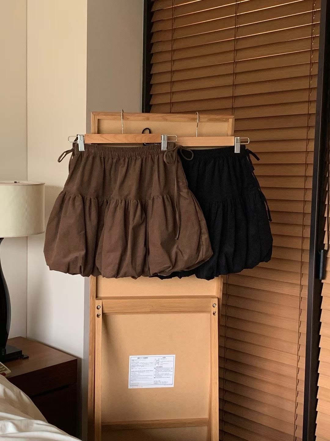 鬆緊雙側綁帶泡泡短裙