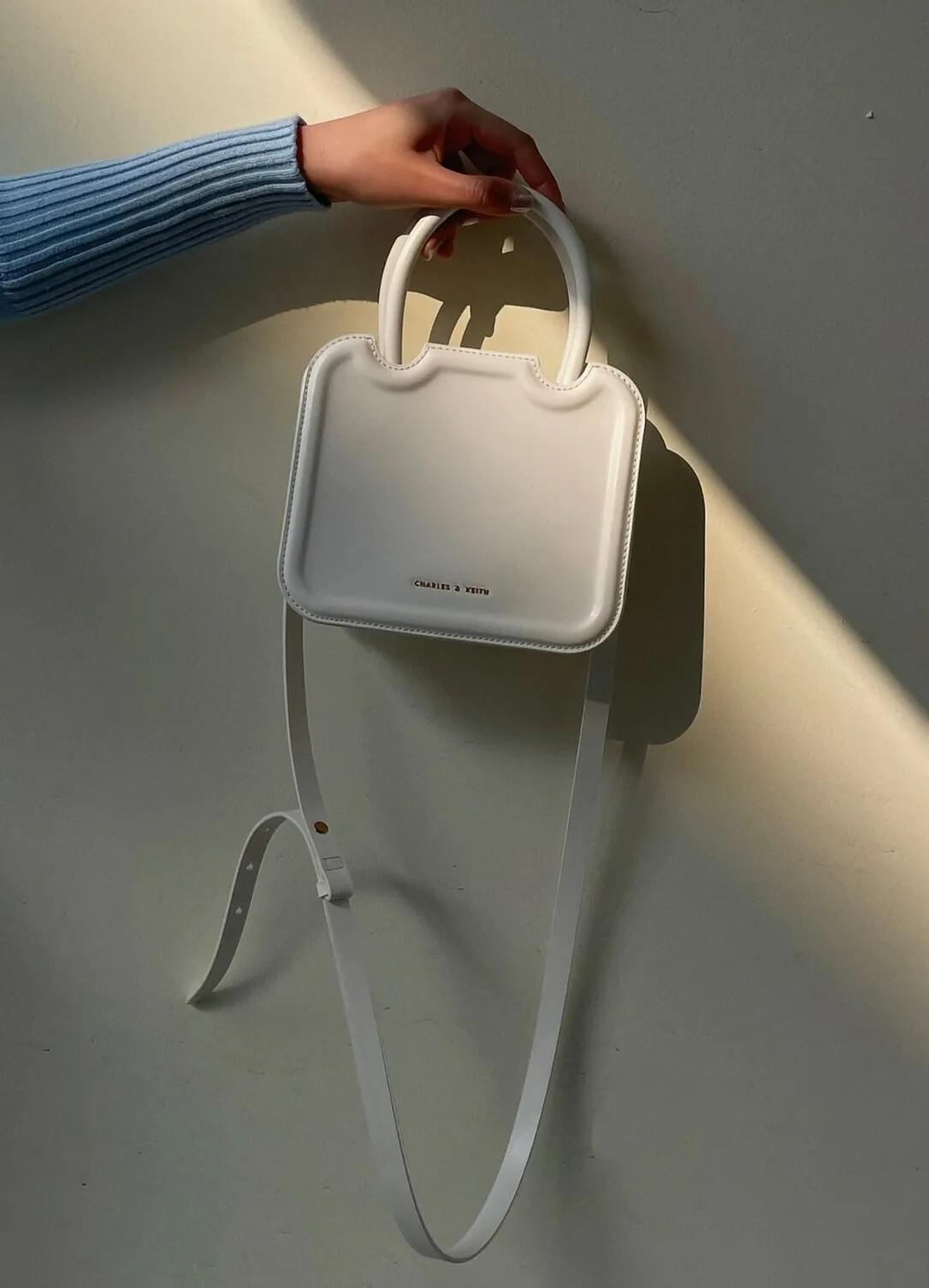 <不管多賠‼就是要清🔥> NG-Charles&Keith 小CK 餅乾包 奶油白