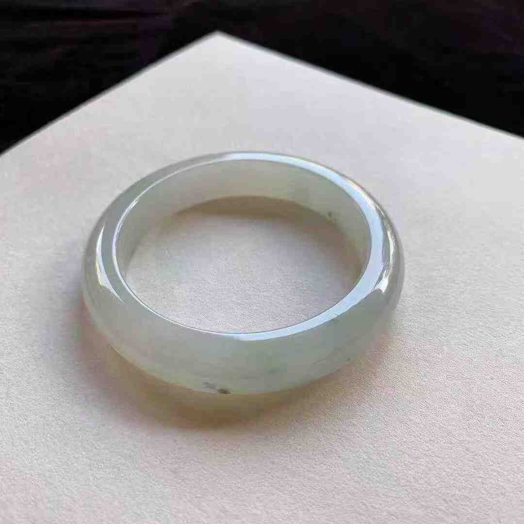 9235647 56.5mm冰種晴綠翡翠正圈手鐲 (56-58)