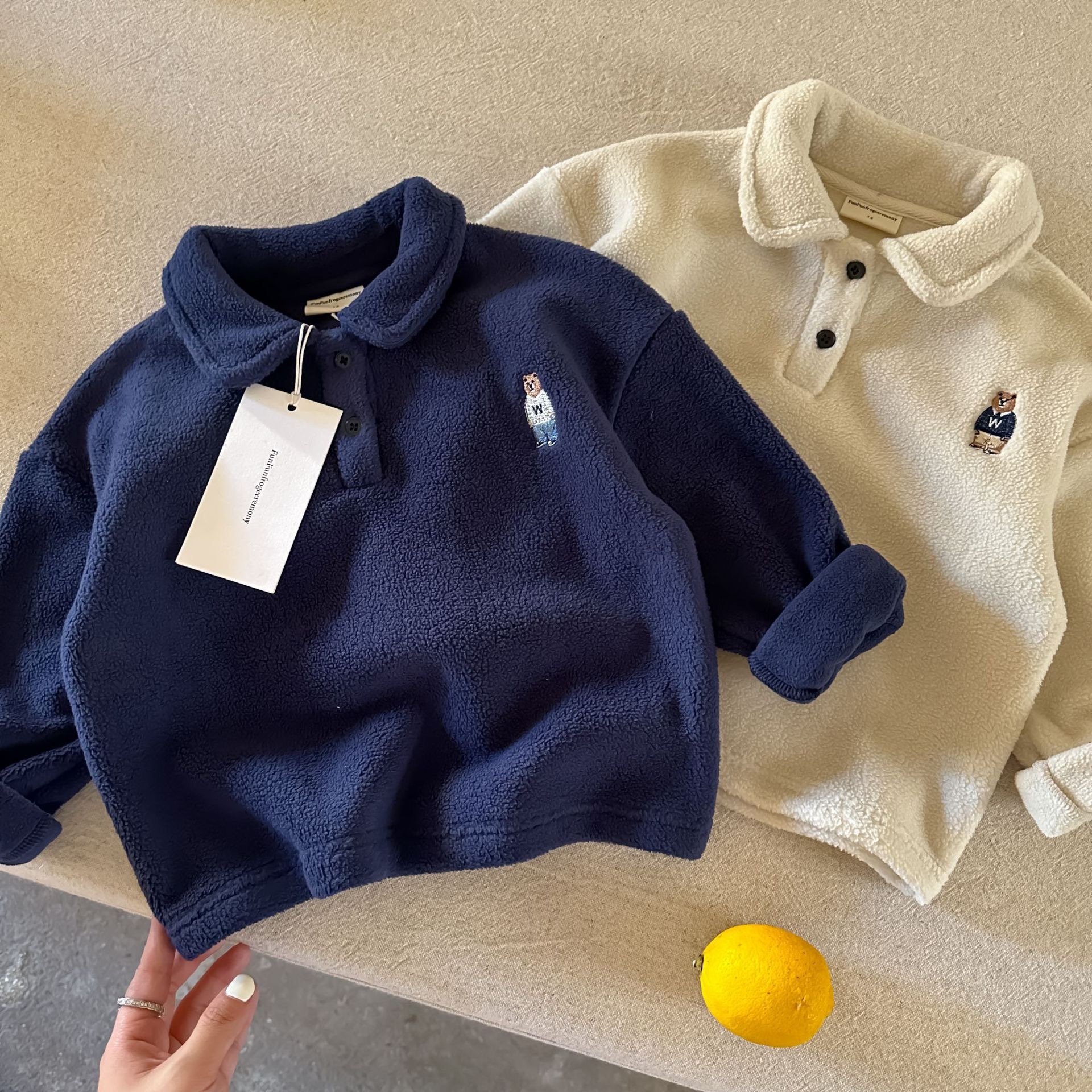 刺繡小熊雙面絨保暖上衣