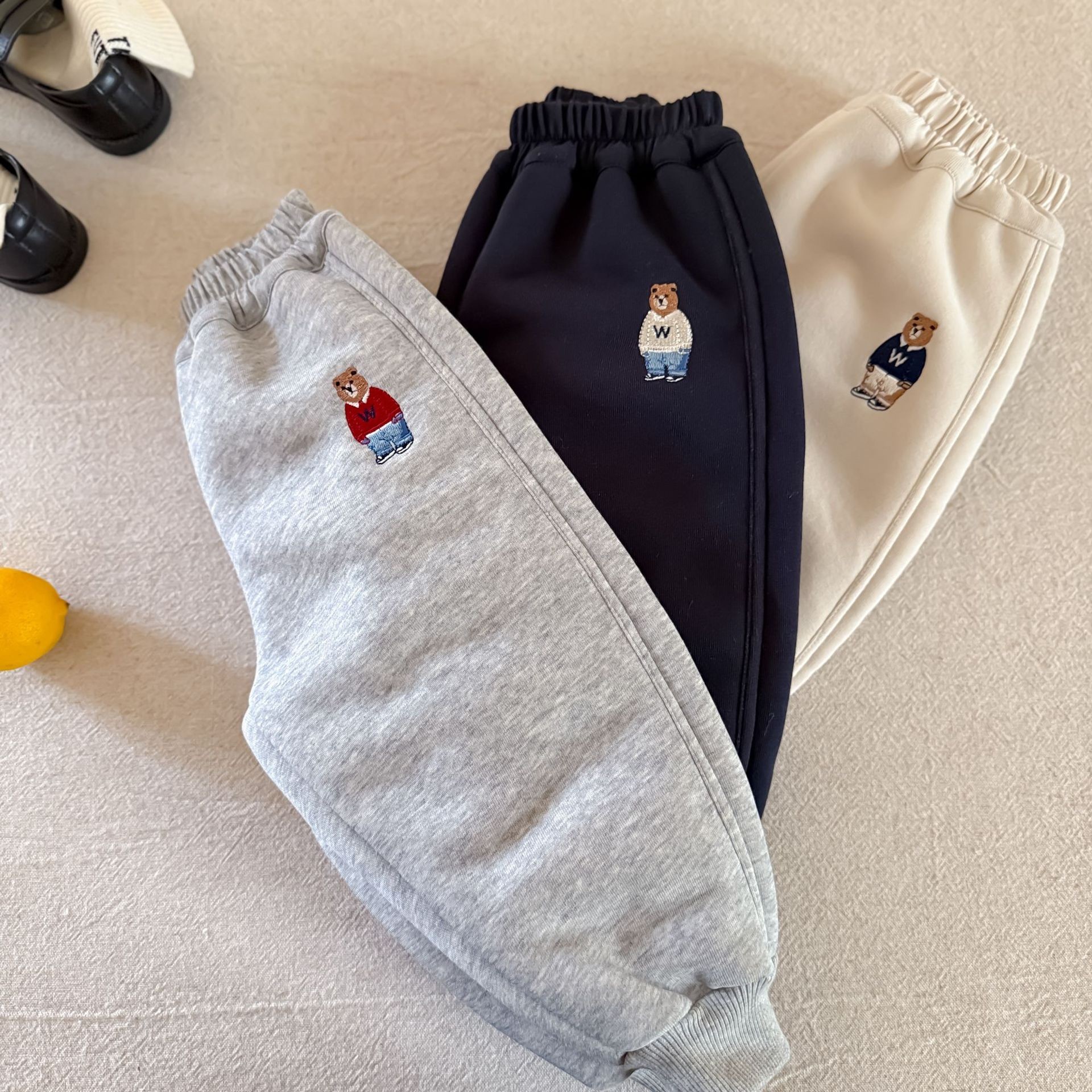 刺繡小熊加絨運動褲