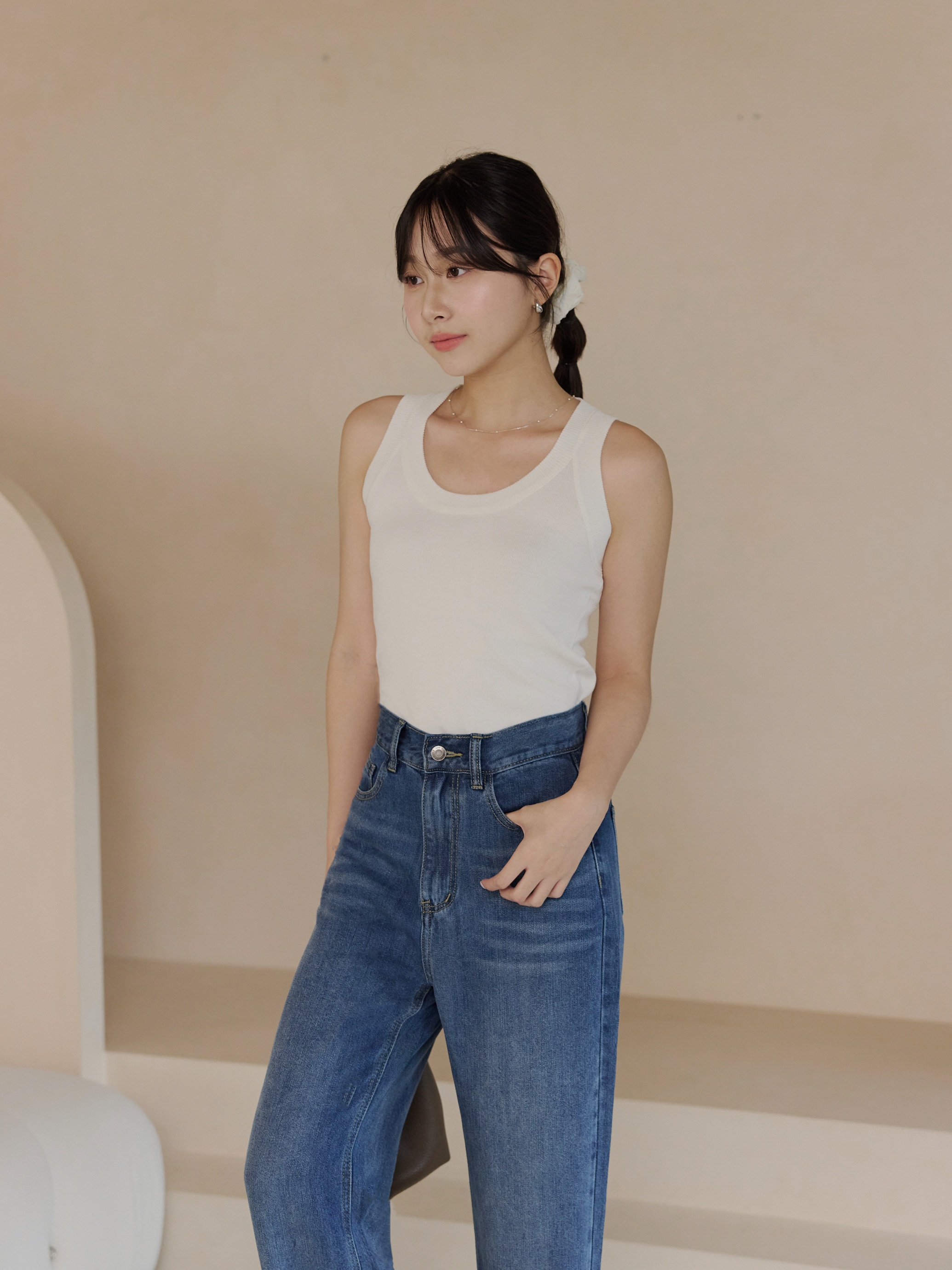 坑紋邊彈性針織背心