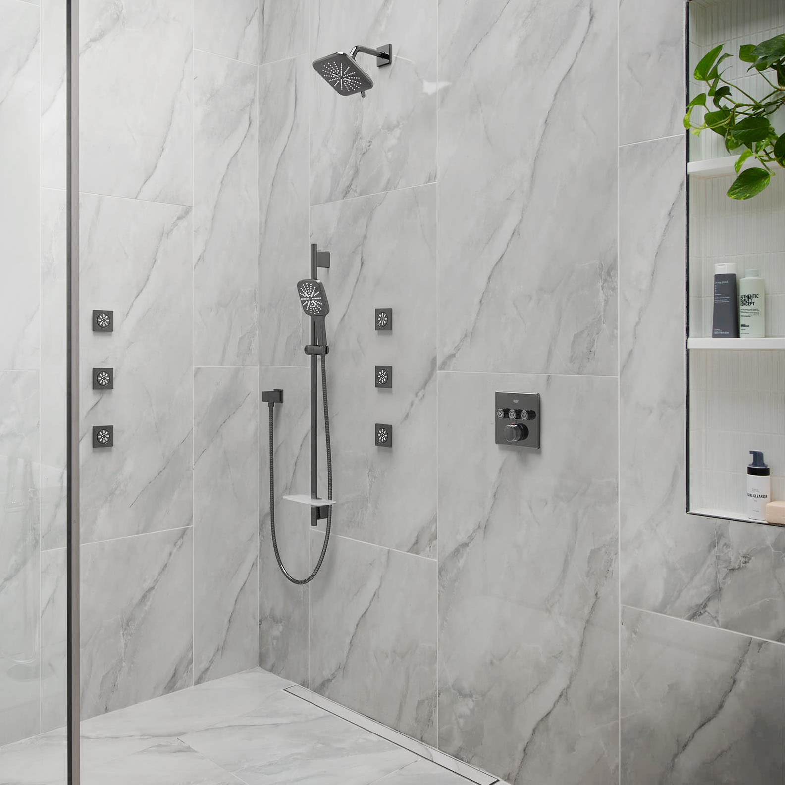 GROHE｜Rainshower SmartActive 滑桿90cm（霧黑色）26603AL0