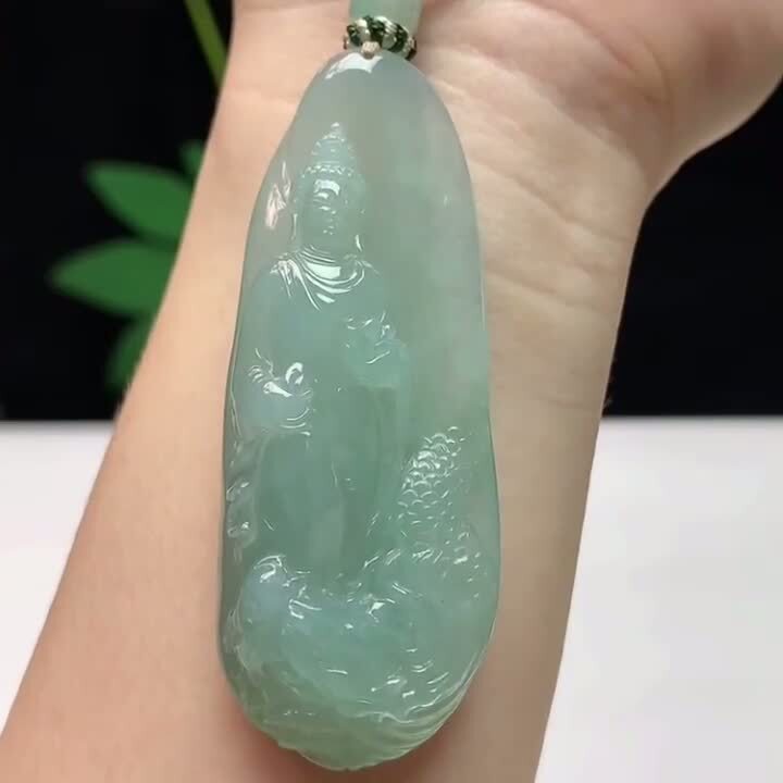 92331 翡翠底色御龍觀音