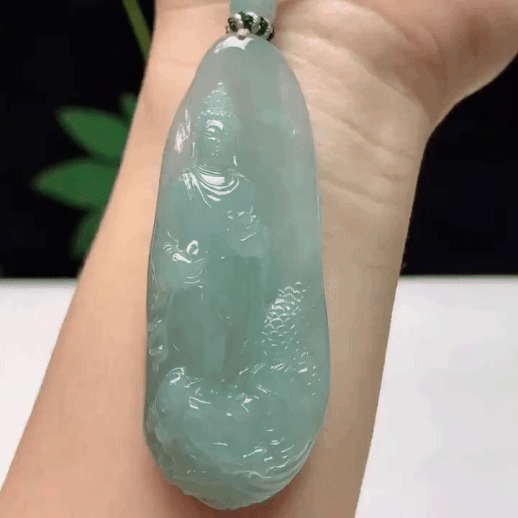 92331 翡翠底色御龍觀音