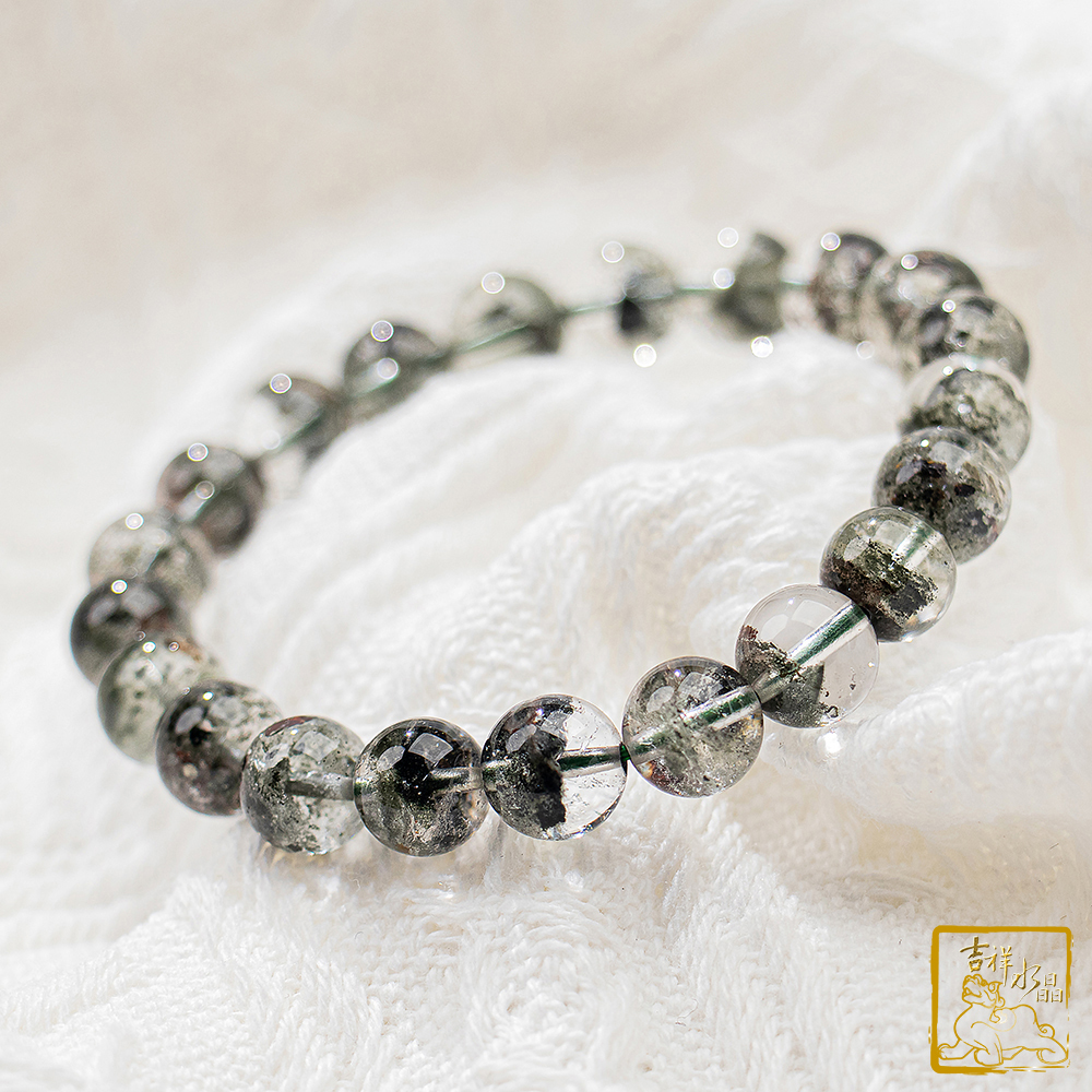 Green Phantom Quartz bracelet 9.3mm