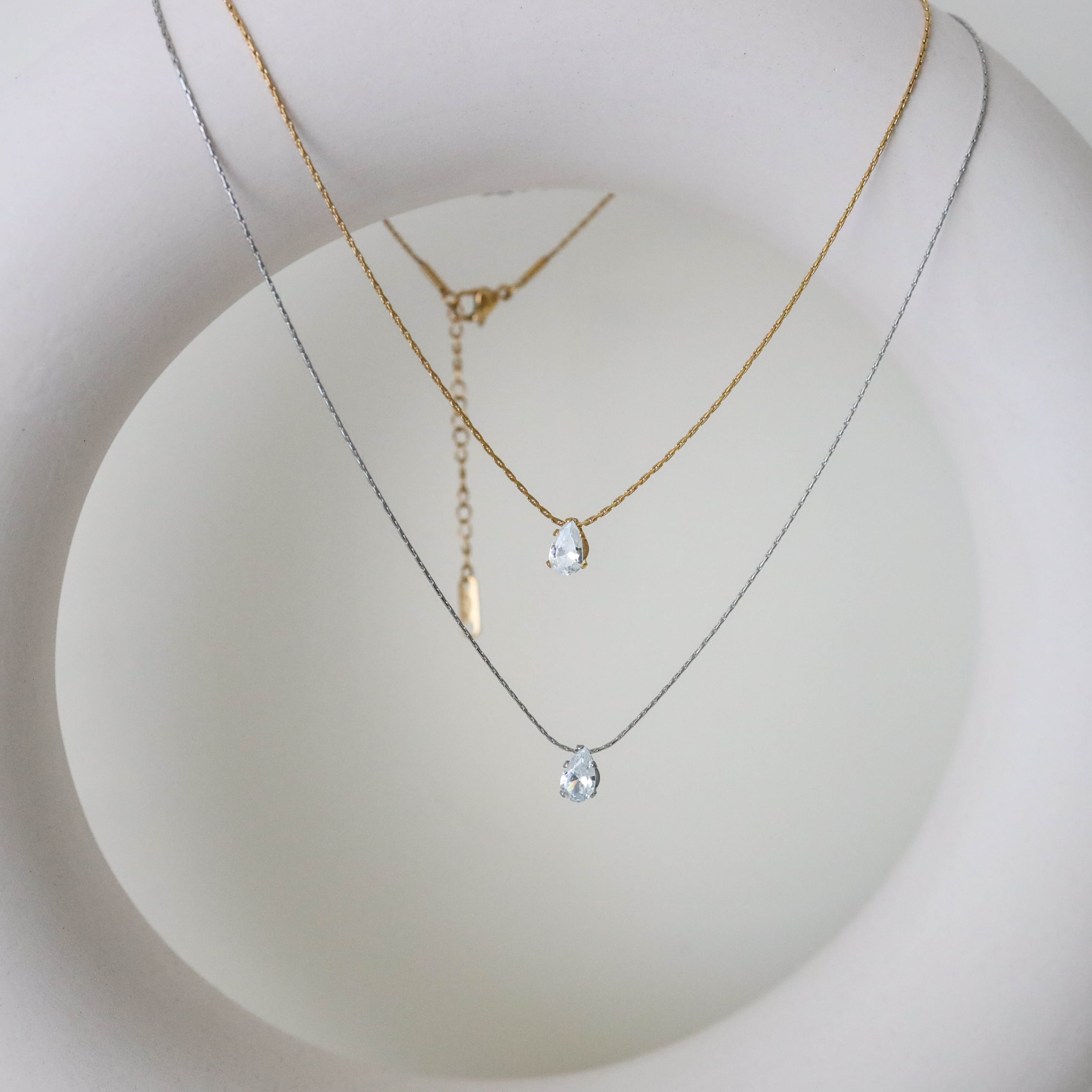 不怕水兩色細線水滴項鍊