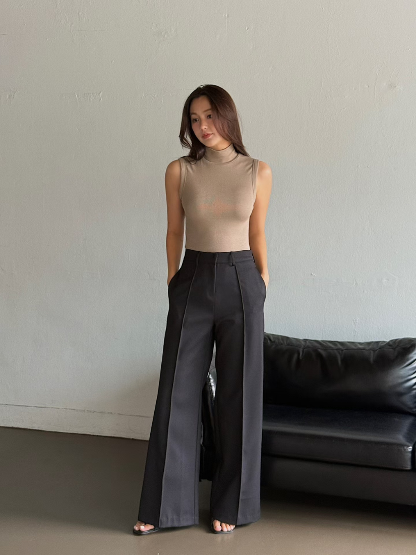 [現貨] Yve Versatile Turtleneck Solid Tank Top [ 海軍藍 / Free ]