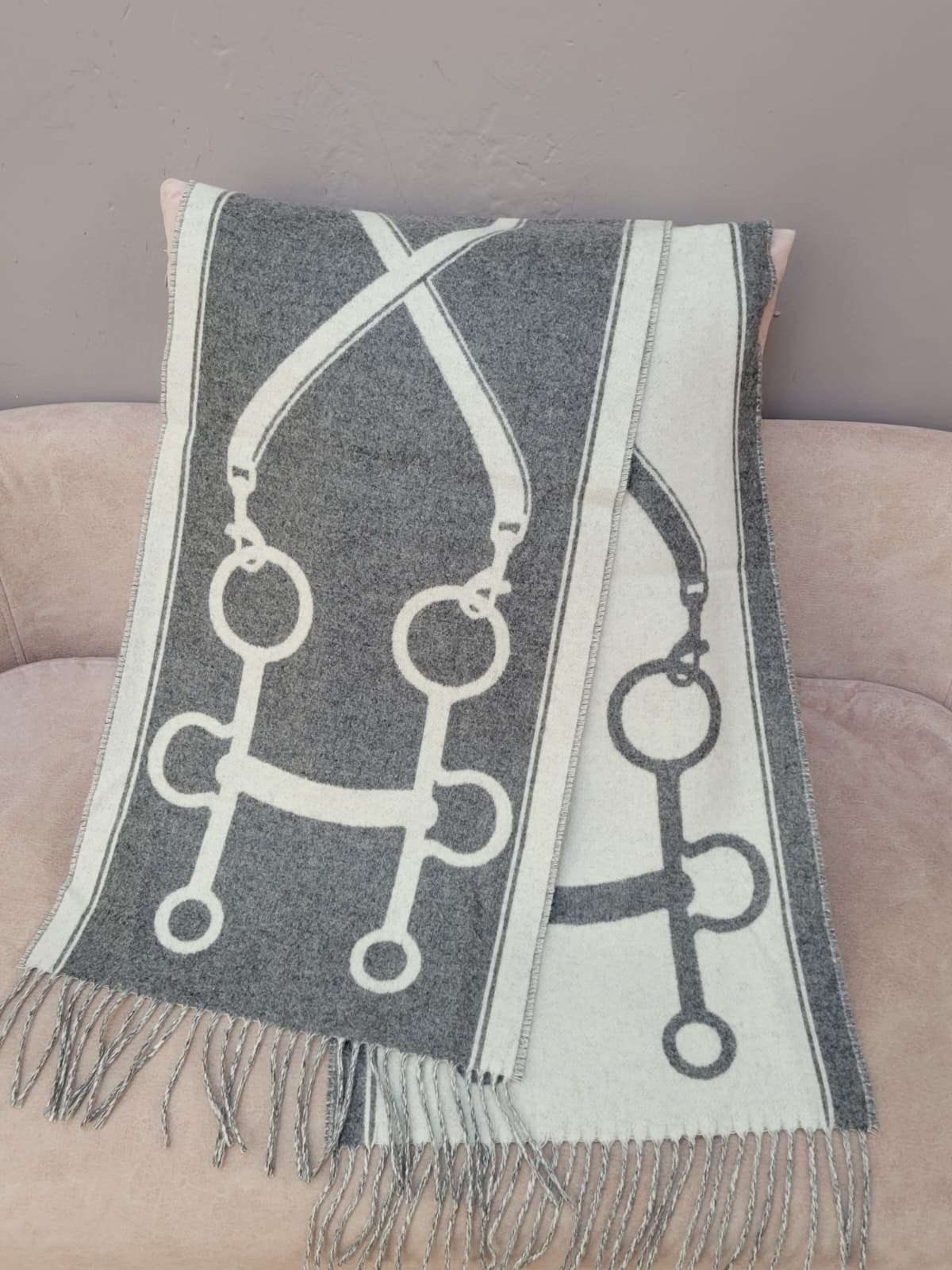 HERMES Casaque Mors scarf muffler ivoire / gris flanelle (muffler) 頸巾/圍巾