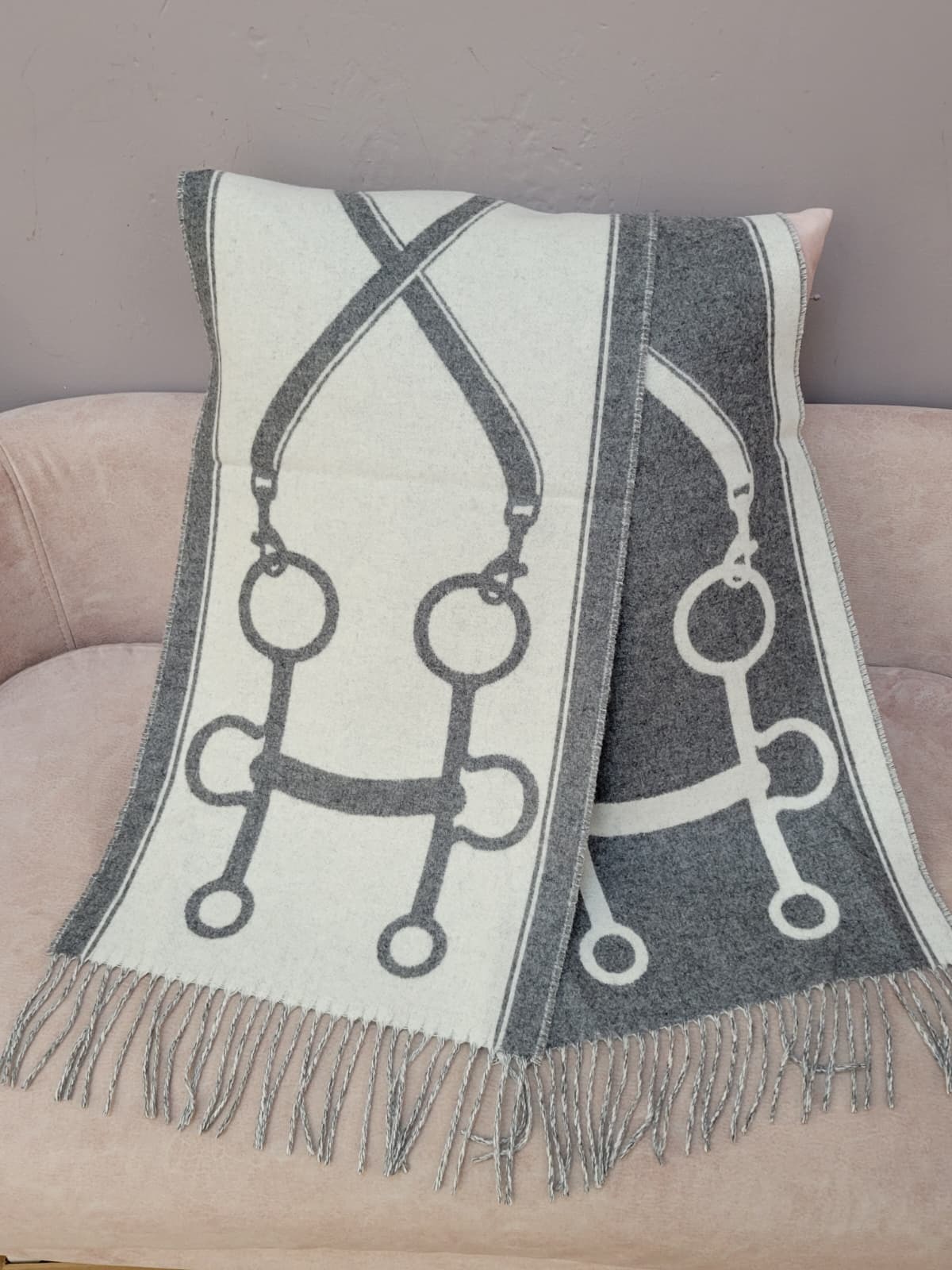 HERMES Casaque Mors scarf muffler ivoire / gris flanelle (muffler) 頸巾/圍巾