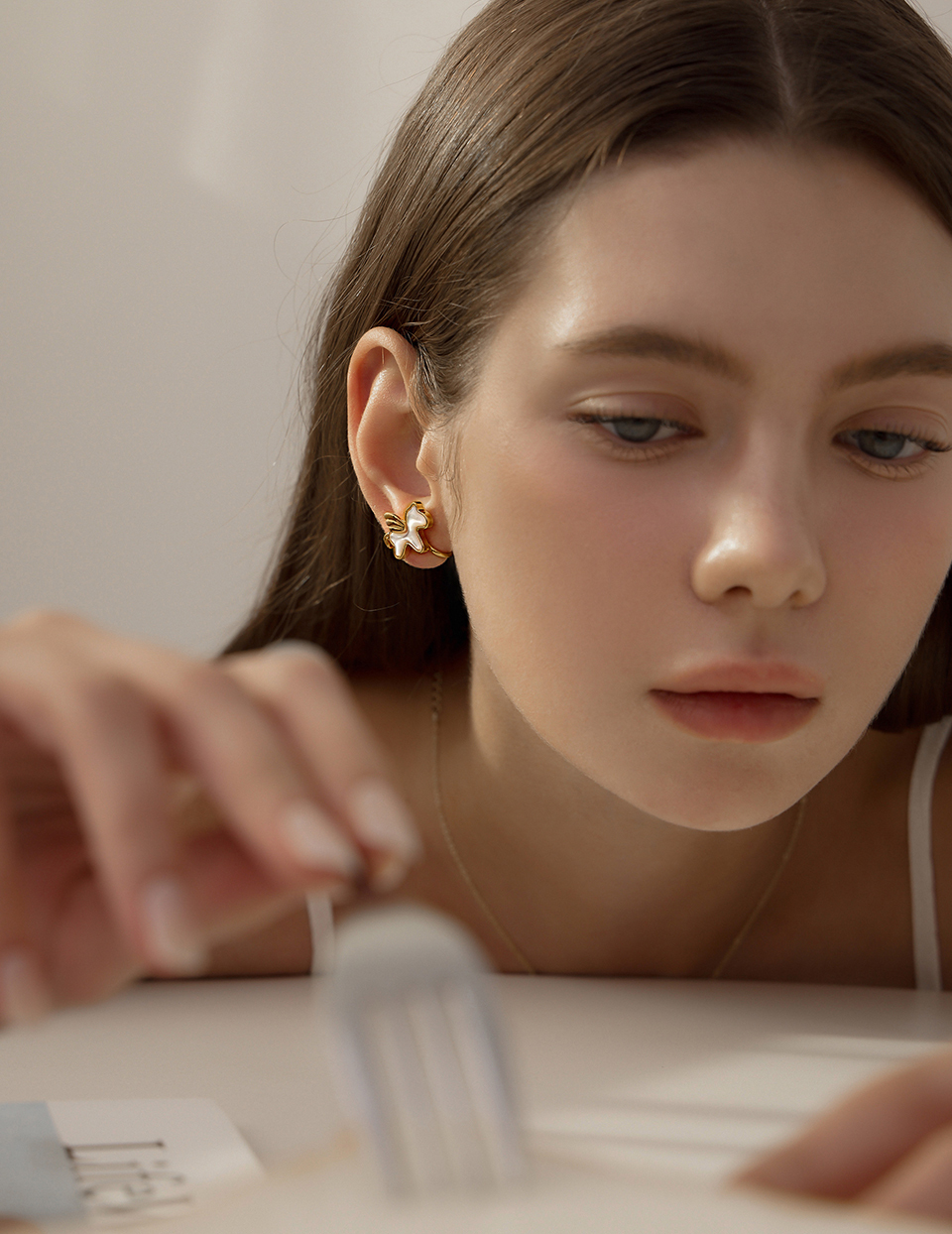 貝殼小飛馬。夾式耳環