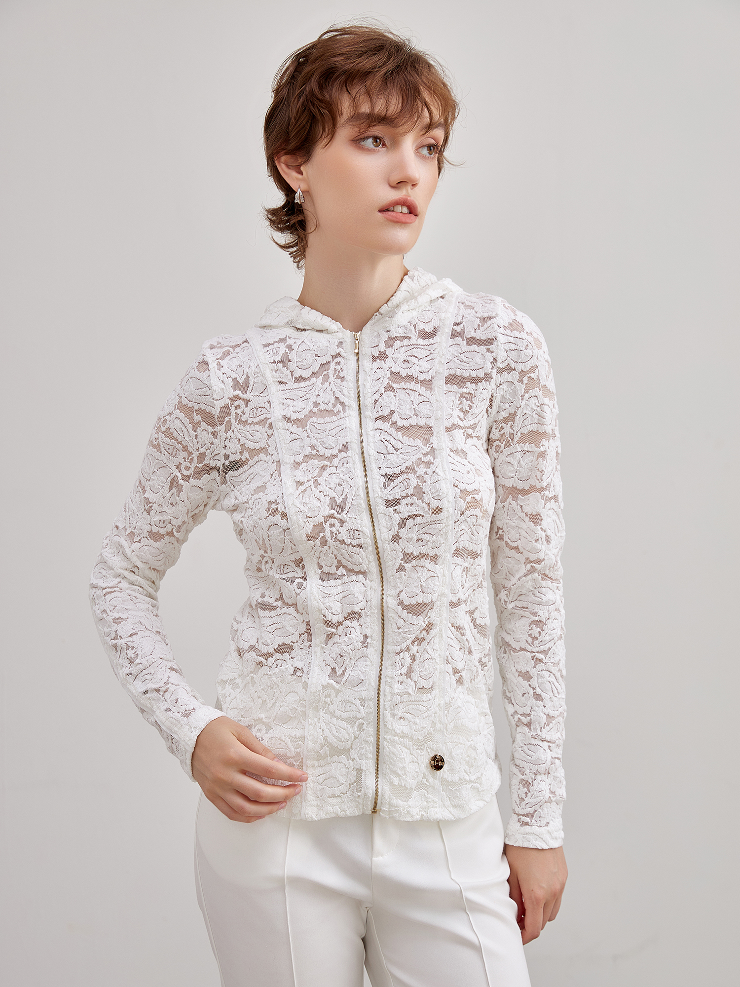 mi-tu 蕾絲拉鏈連帽外套