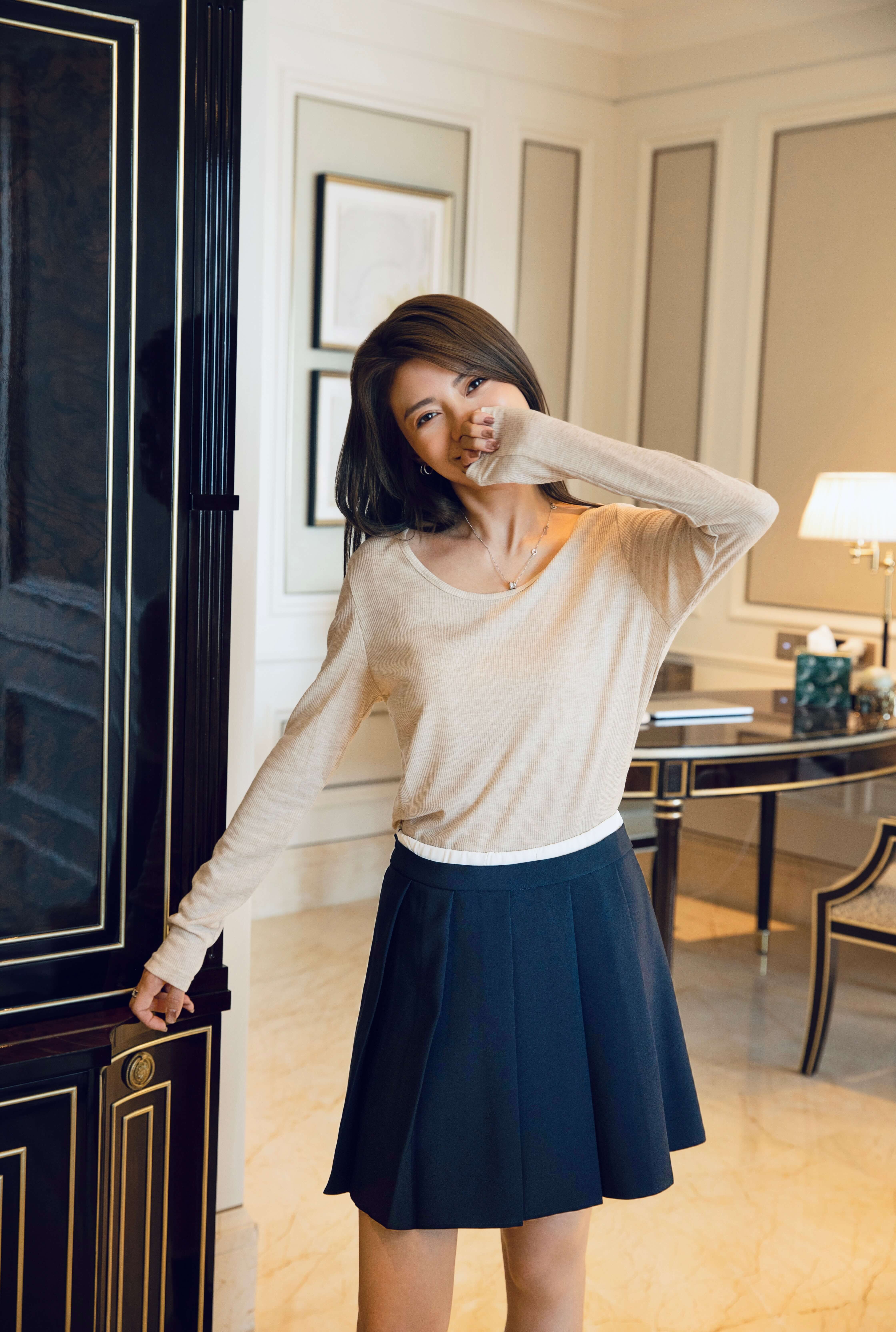 Scoop Neck Rib Soft Long Sleeve Tee_TP2510L13