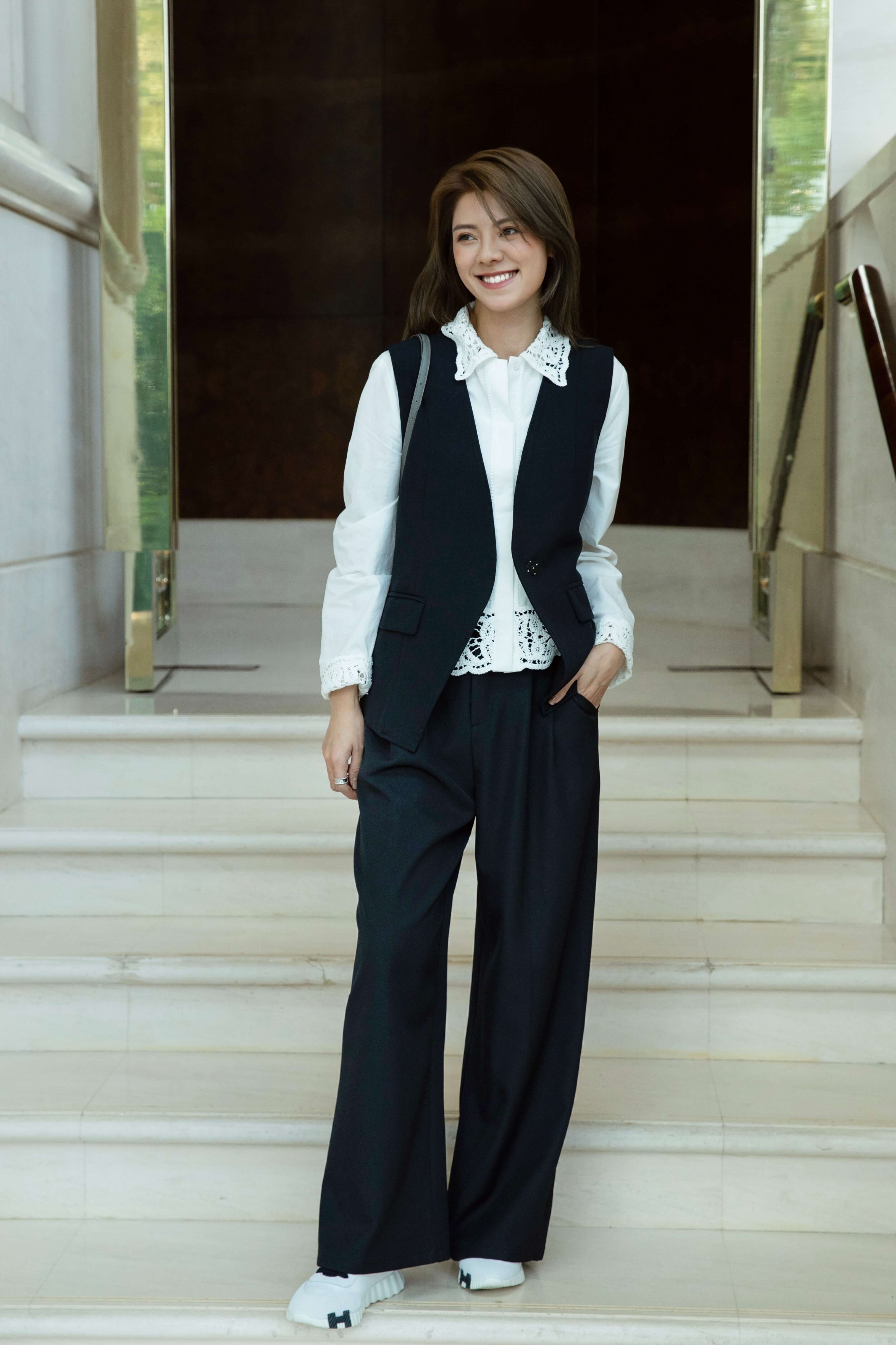 Wide Leg Pleated Suiting Pants_PT2510L11