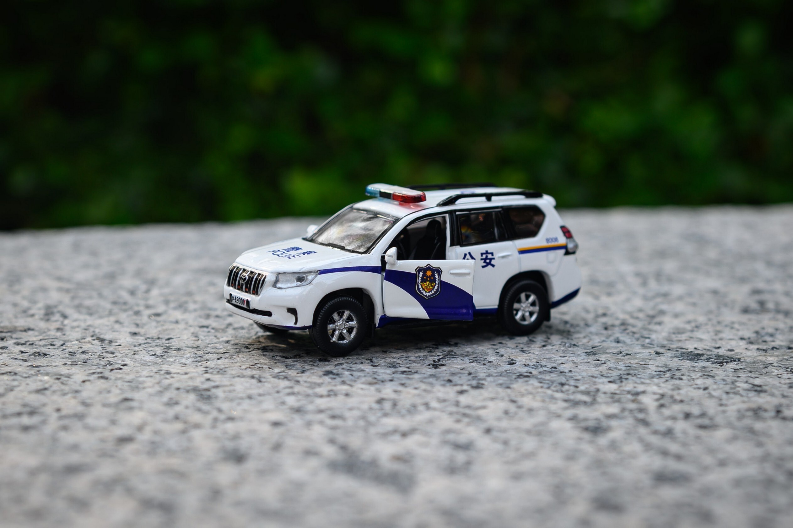 Tiny CN03 Toyota Prado 警車 (8008)