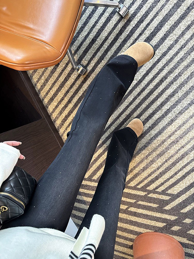 超細閃鑽低調微喇叭牛仔褲-預購