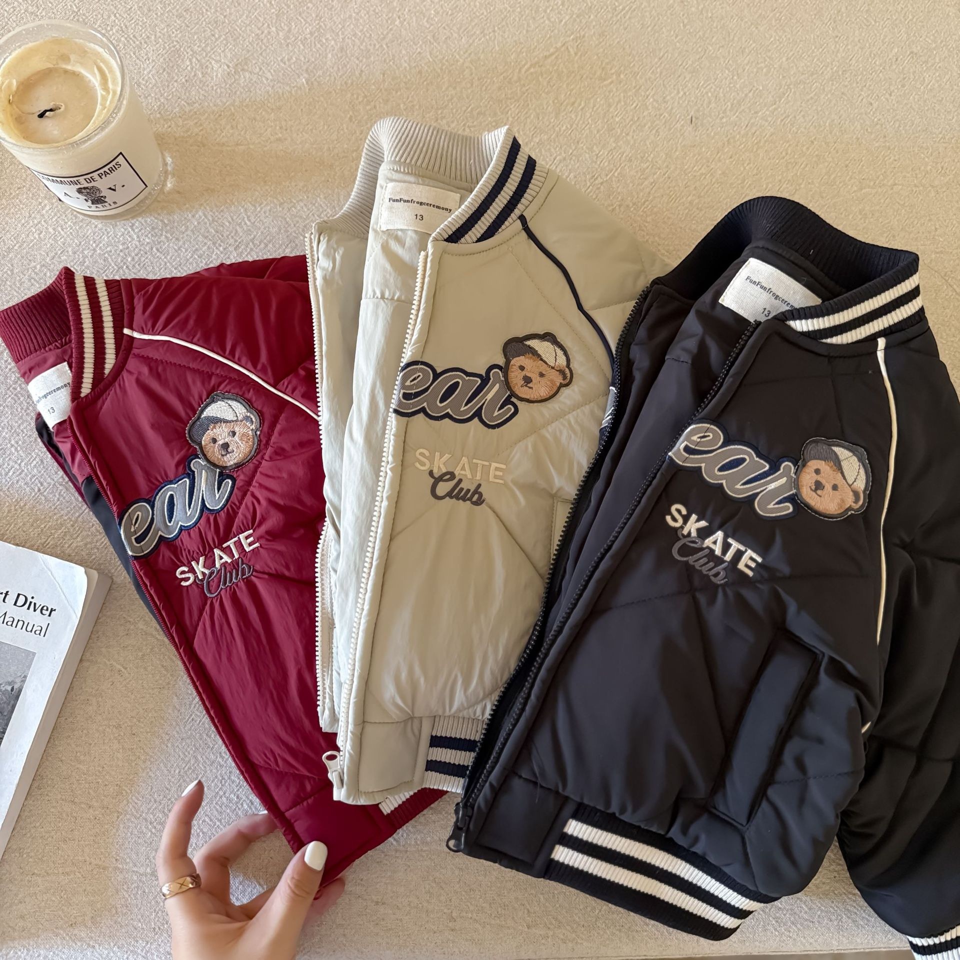 三色刺繡小熊保暖加厚棒球外套