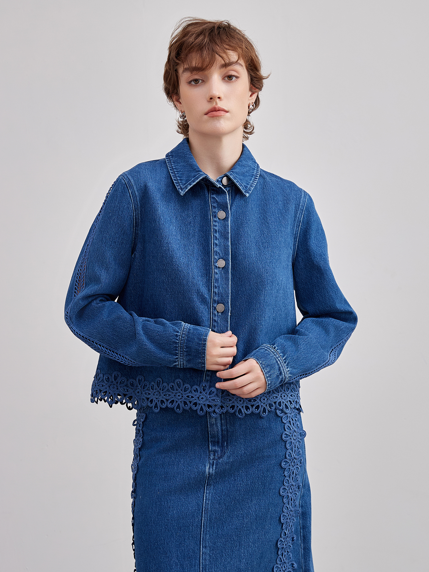 mi-tu 牛仔蕾絲拼接外套