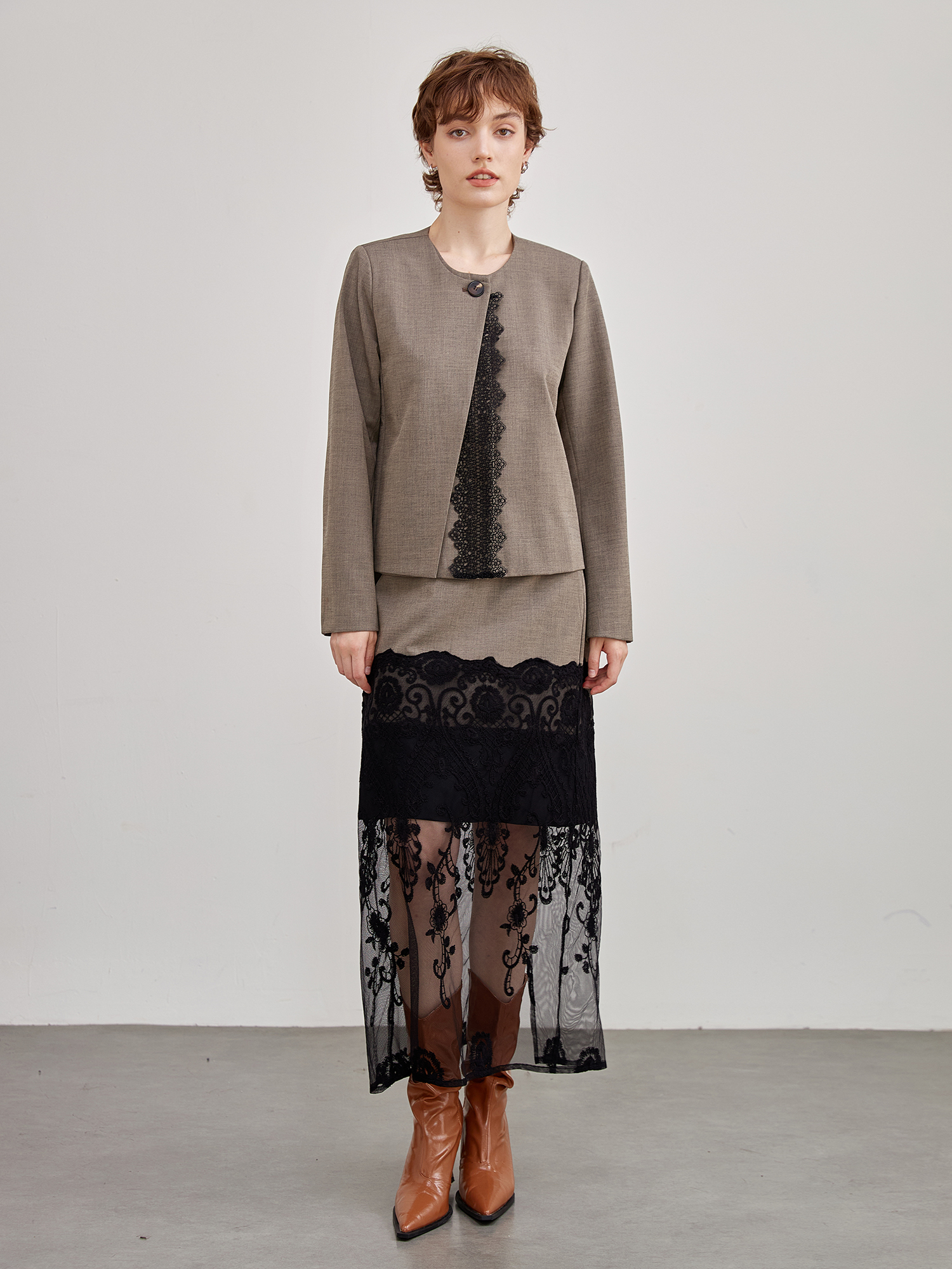 mi-tu蕾絲拼接西裝裙