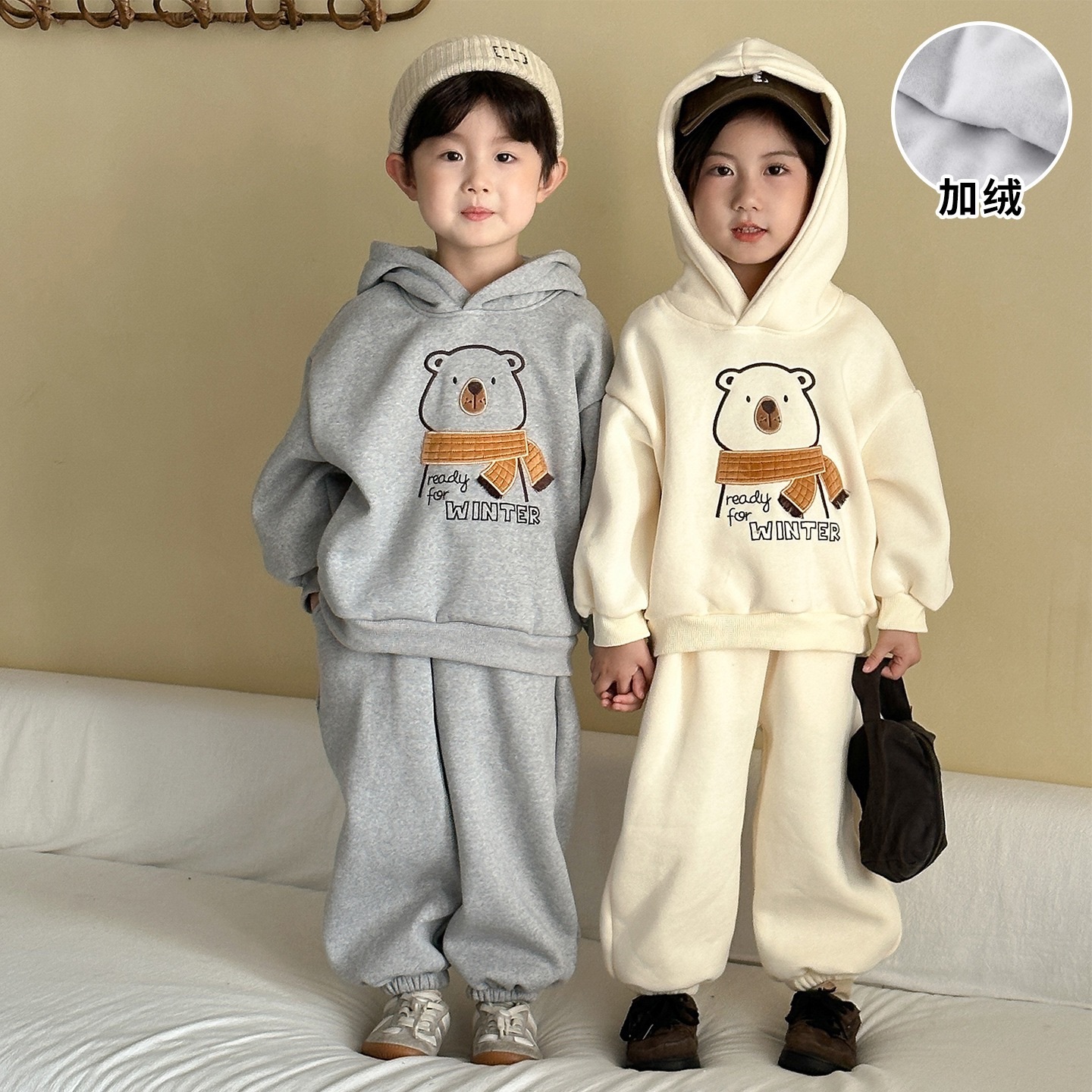 兄弟姐妹一起穿_兩色圍巾北極熊連帽加絨套裝