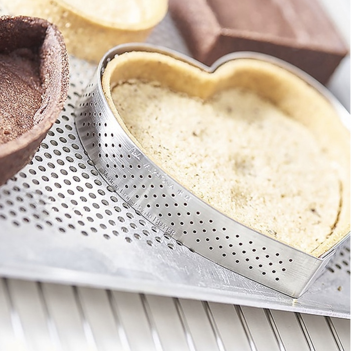 法芙娜愛心帶孔塔模