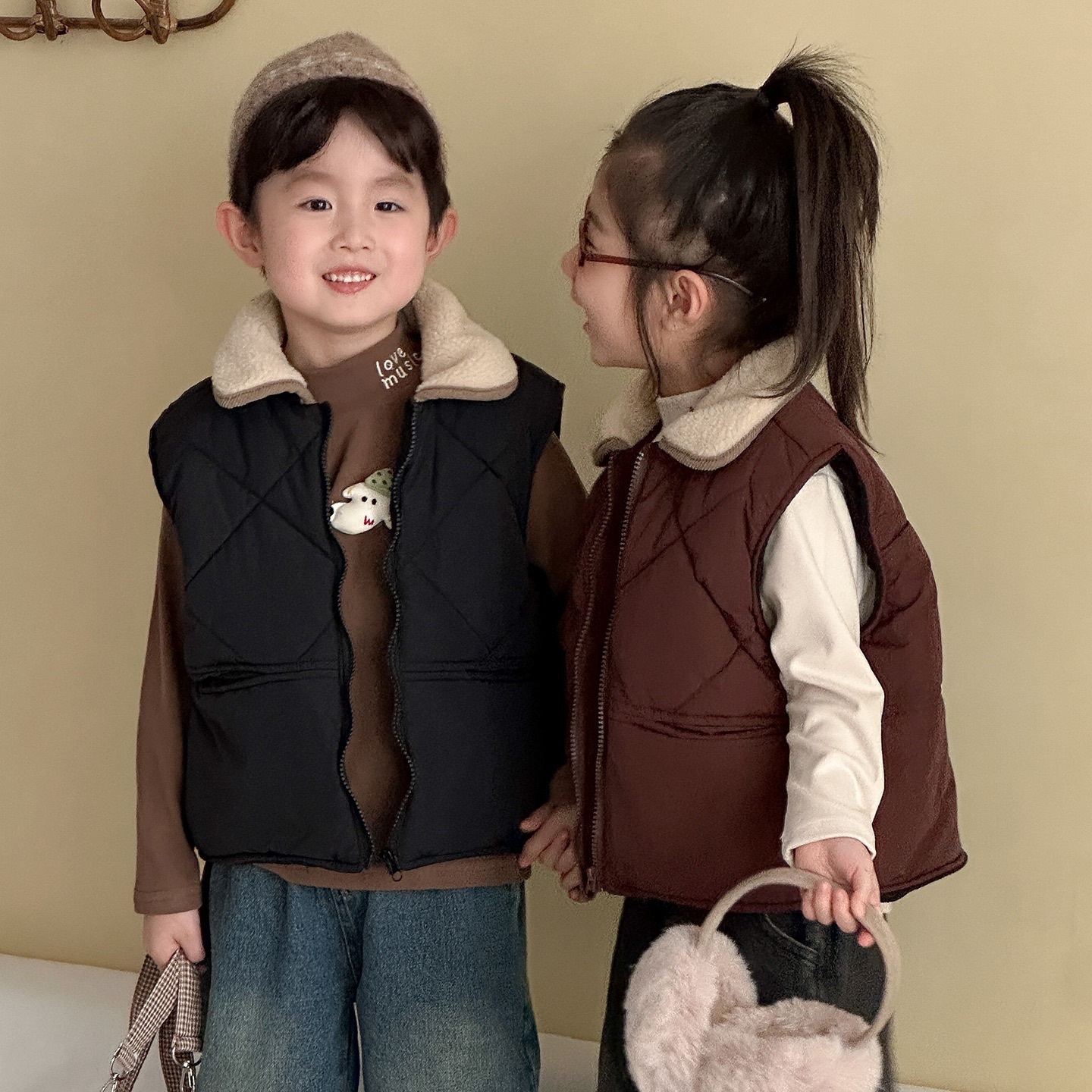 兄弟姐妹一起穿_兩色加絨保暖背心