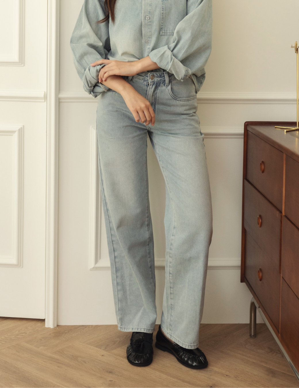 淺刷色小直筒牛仔長褲（4尺寸）