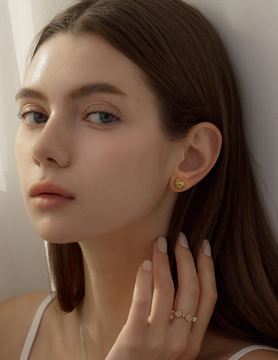 星芒紋理愛心。針式耳環