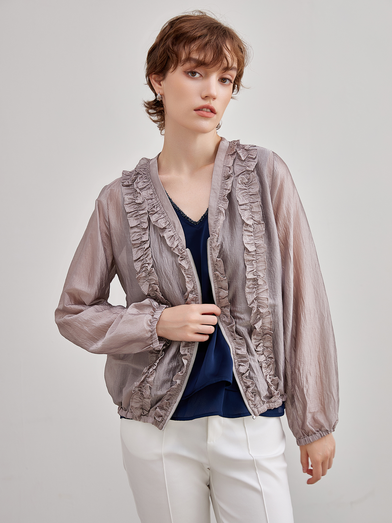 mi-tu 木耳边V领衬衫上衣