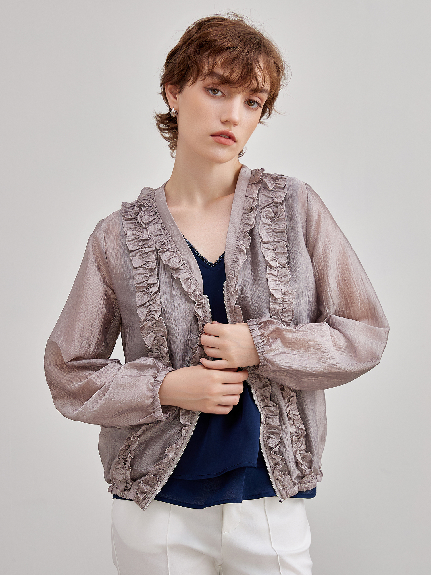 mi-tu 木耳边V领衬衫上衣