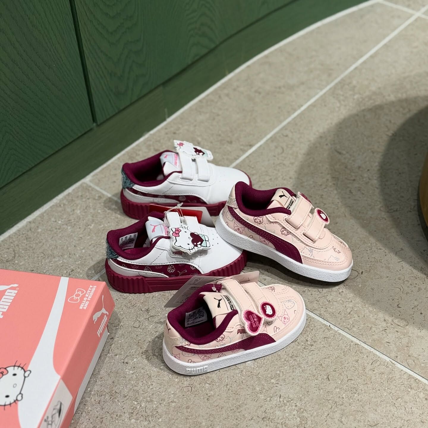 PUMA Carina 3.0 X Hello kitty 日本限定 凱蒂貓 酒紅 嫩粉 小童 中童 童鞋 40339701