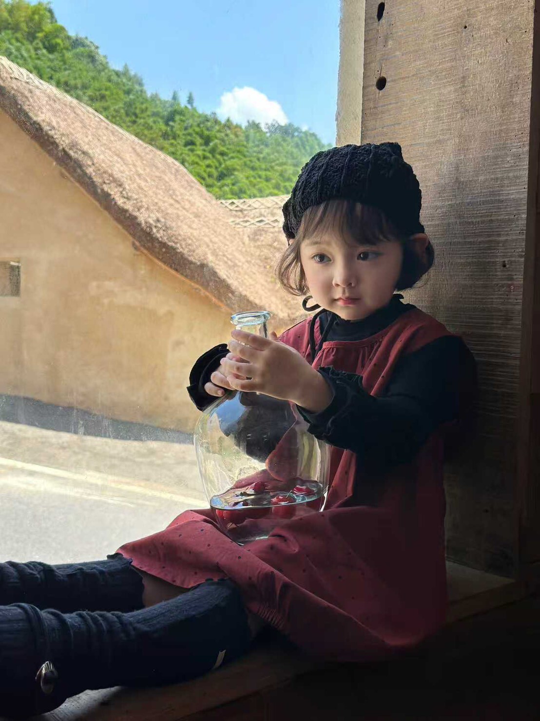 莓紅小點綴洋裝