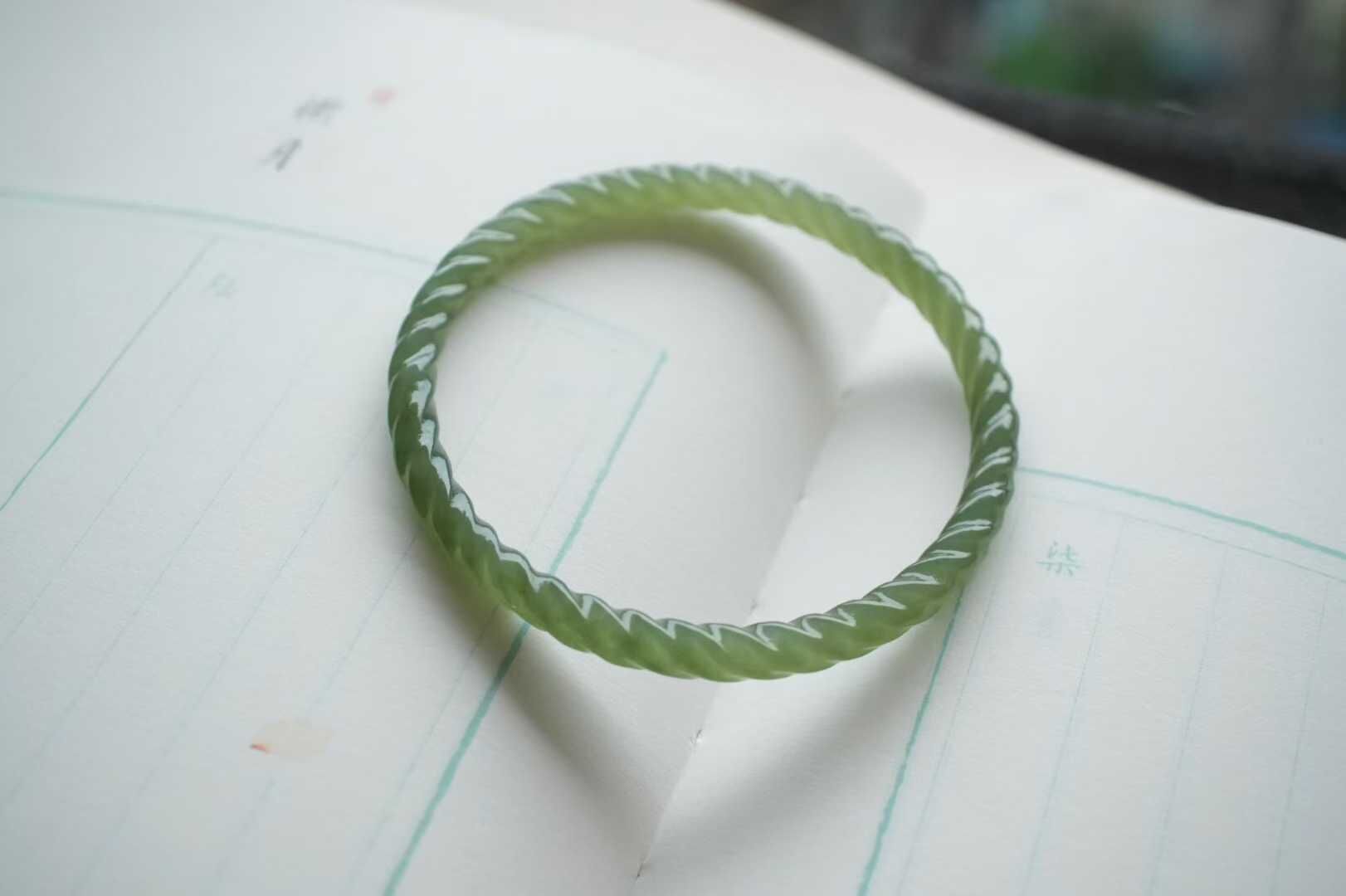 923424 54-60mm和田玉冰底晴水麻花鐲