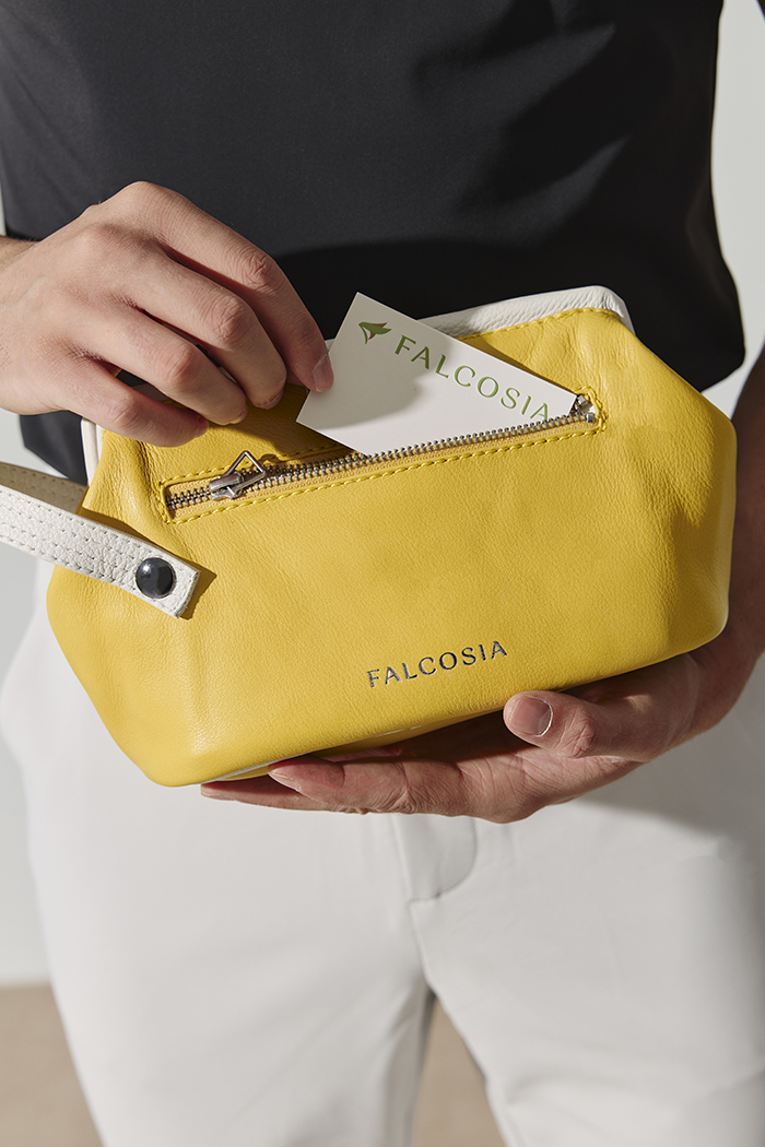 復古真皮磁吸扣手拿包-日曬黃