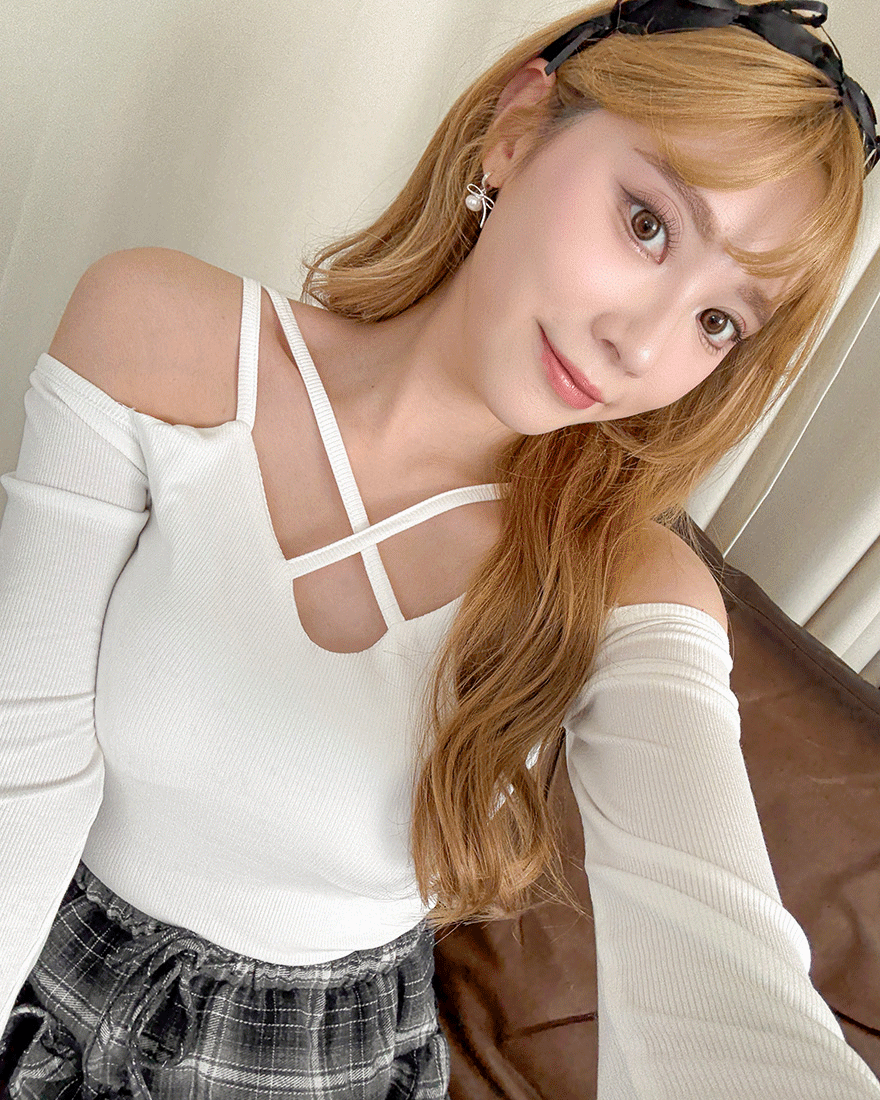 LINA LINA微辣悸動純色線條造型BRA TOP上衣-唯美白
