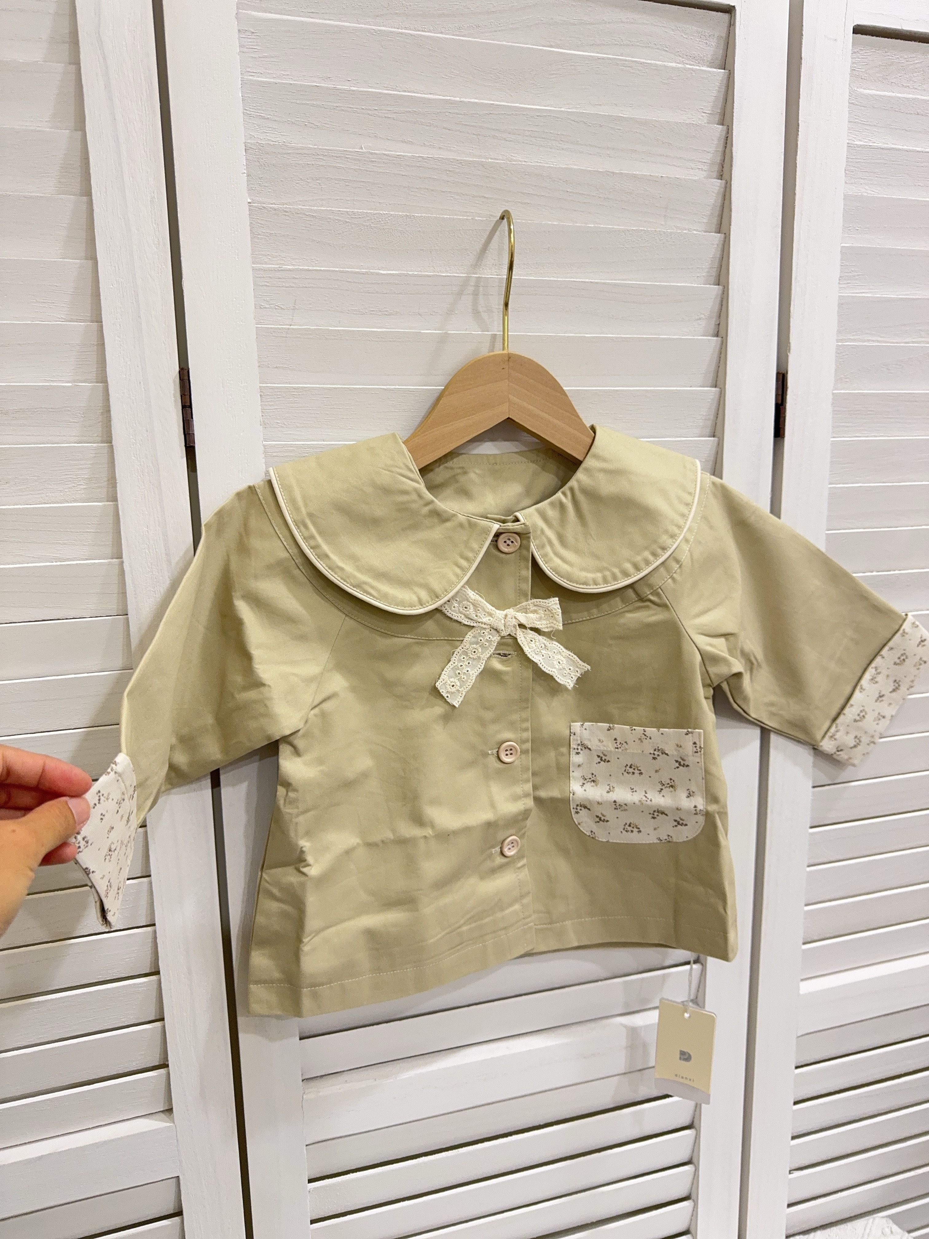 h5023卡其花外套c179