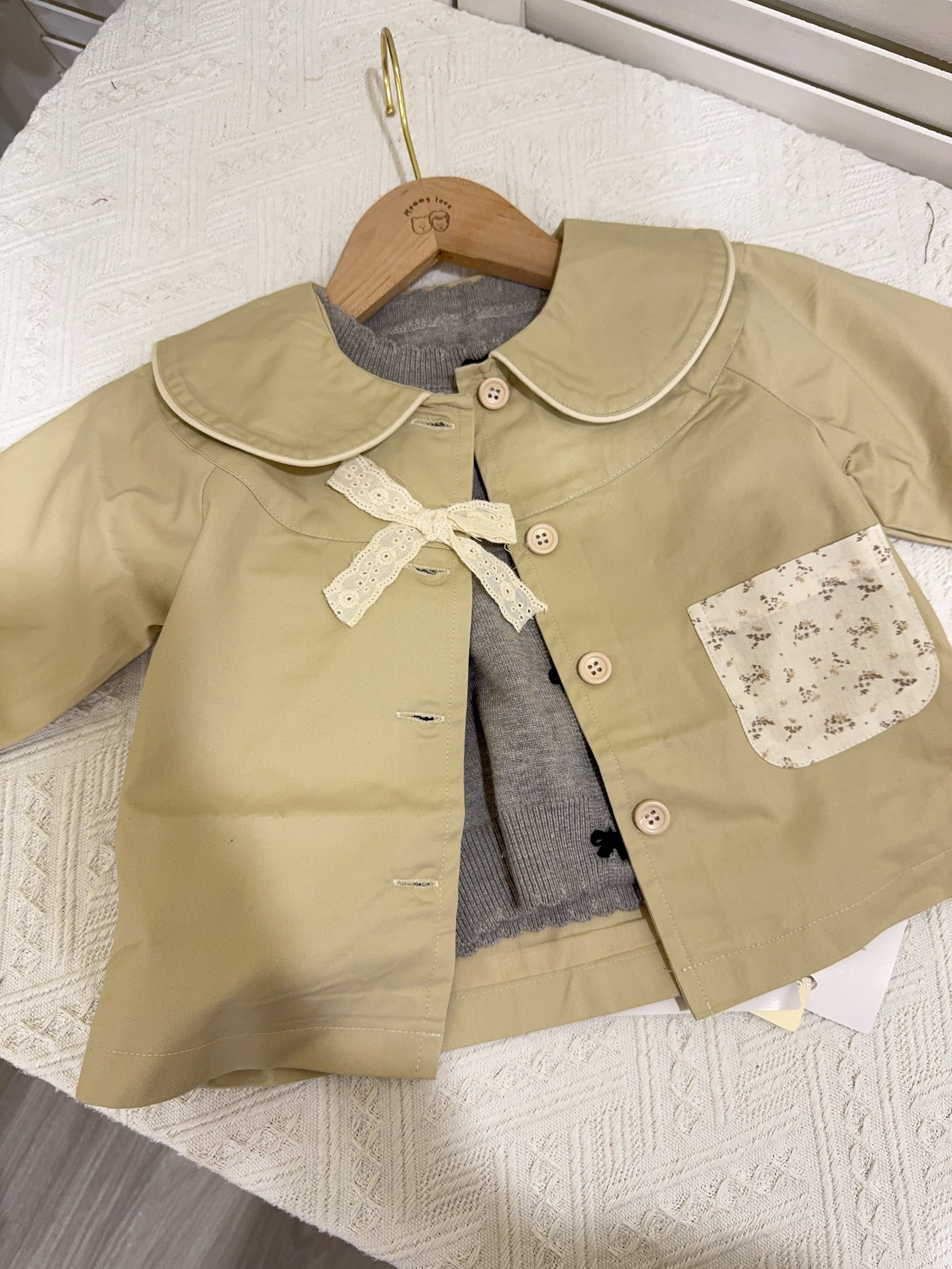 h5023卡其花外套c179