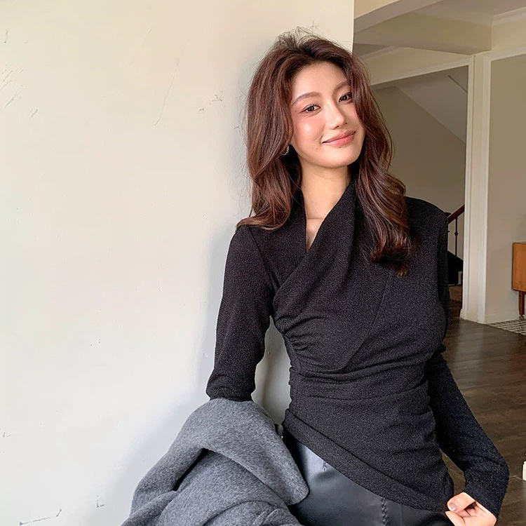 不對稱V領側抓摺收腰造型長袖上衣-S-XL (Elegant & Love)