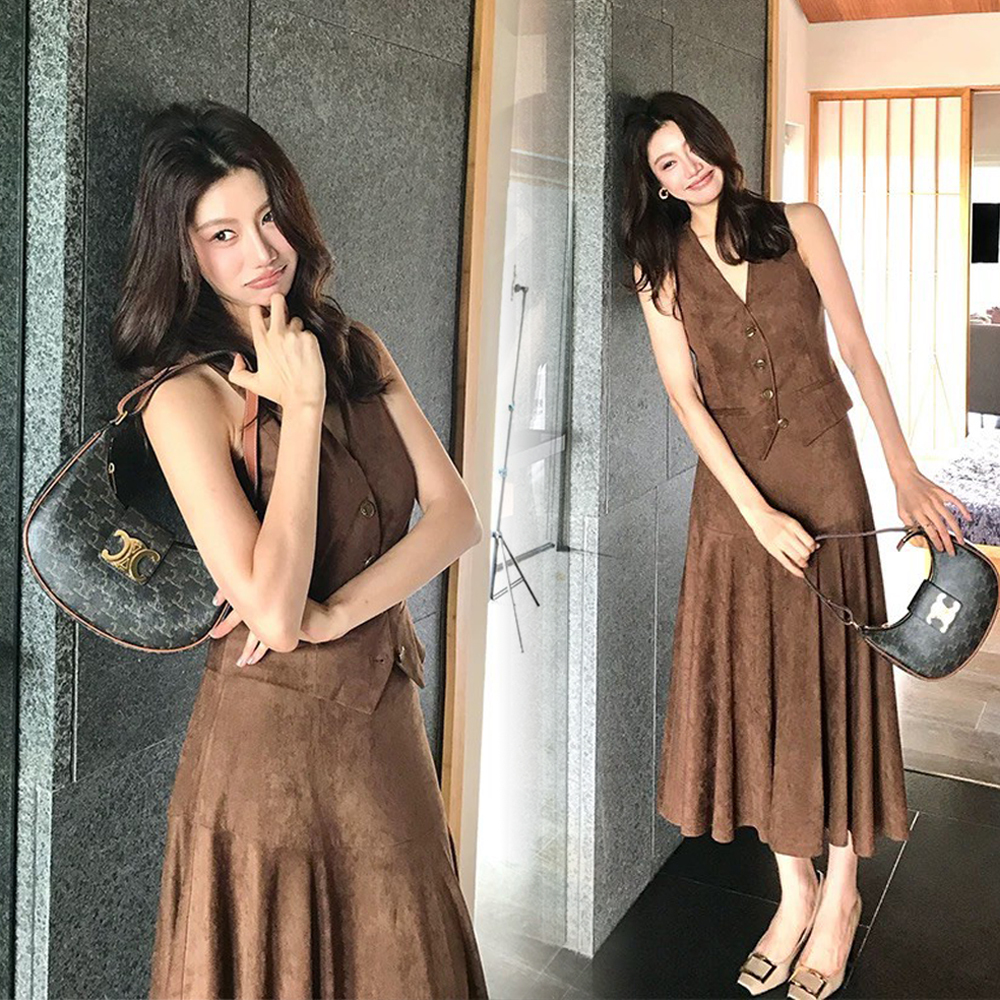 焦糖咖麂皮排釦V領背心上衣+長裙SET-S-XL (Elegant & Love)