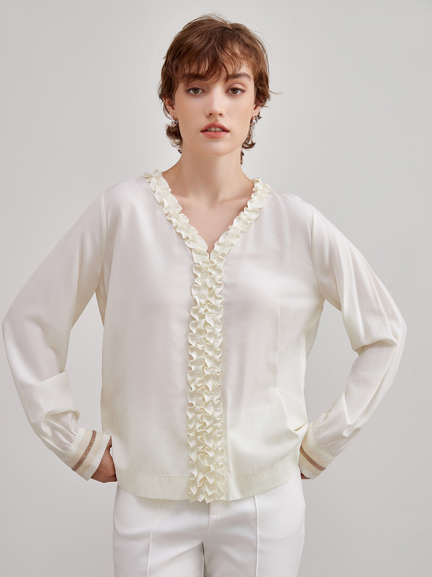 mi-tu V領花邊襯衫上衣