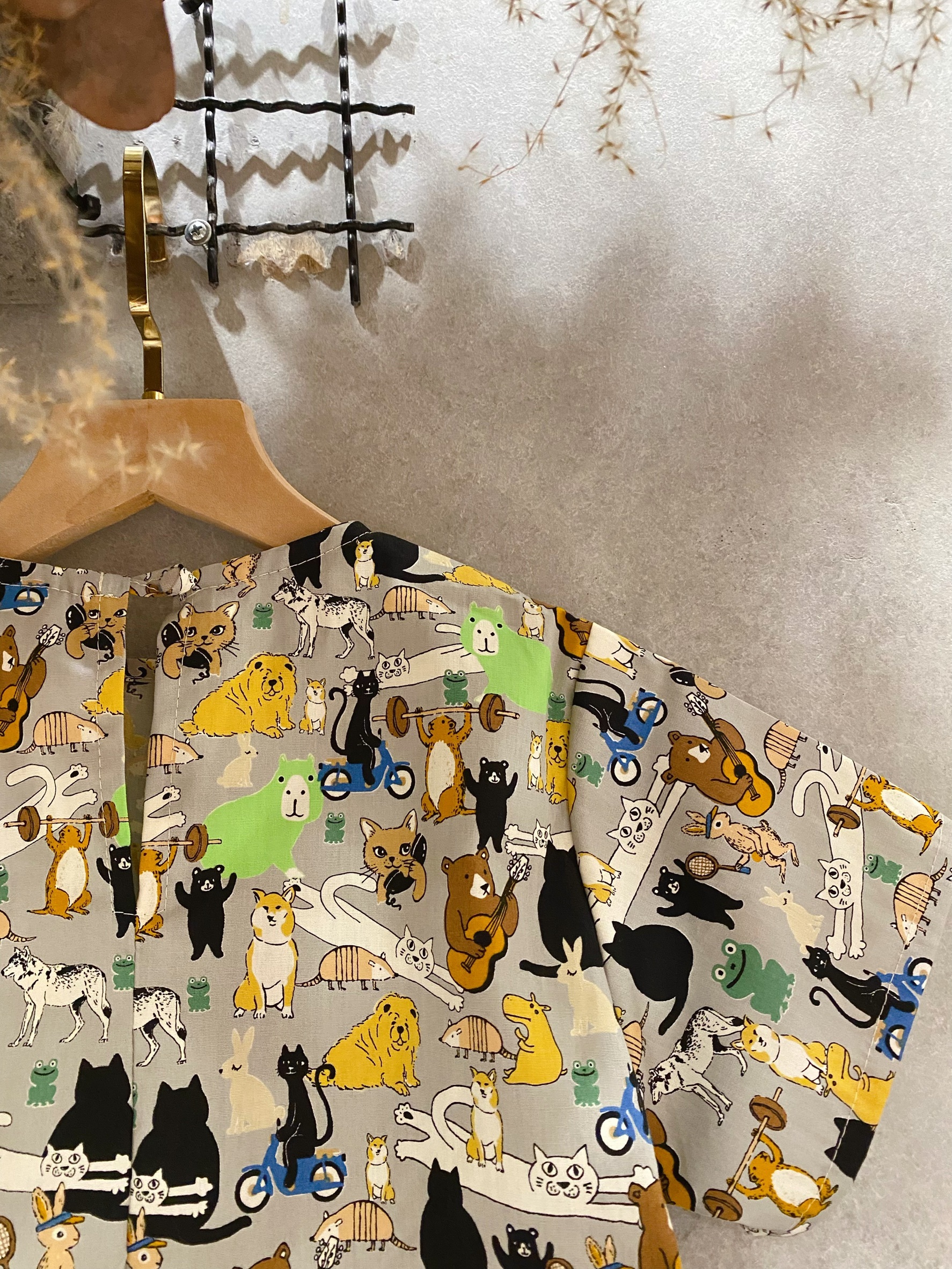 灰滿版動物 口袋短袖上衣（100）